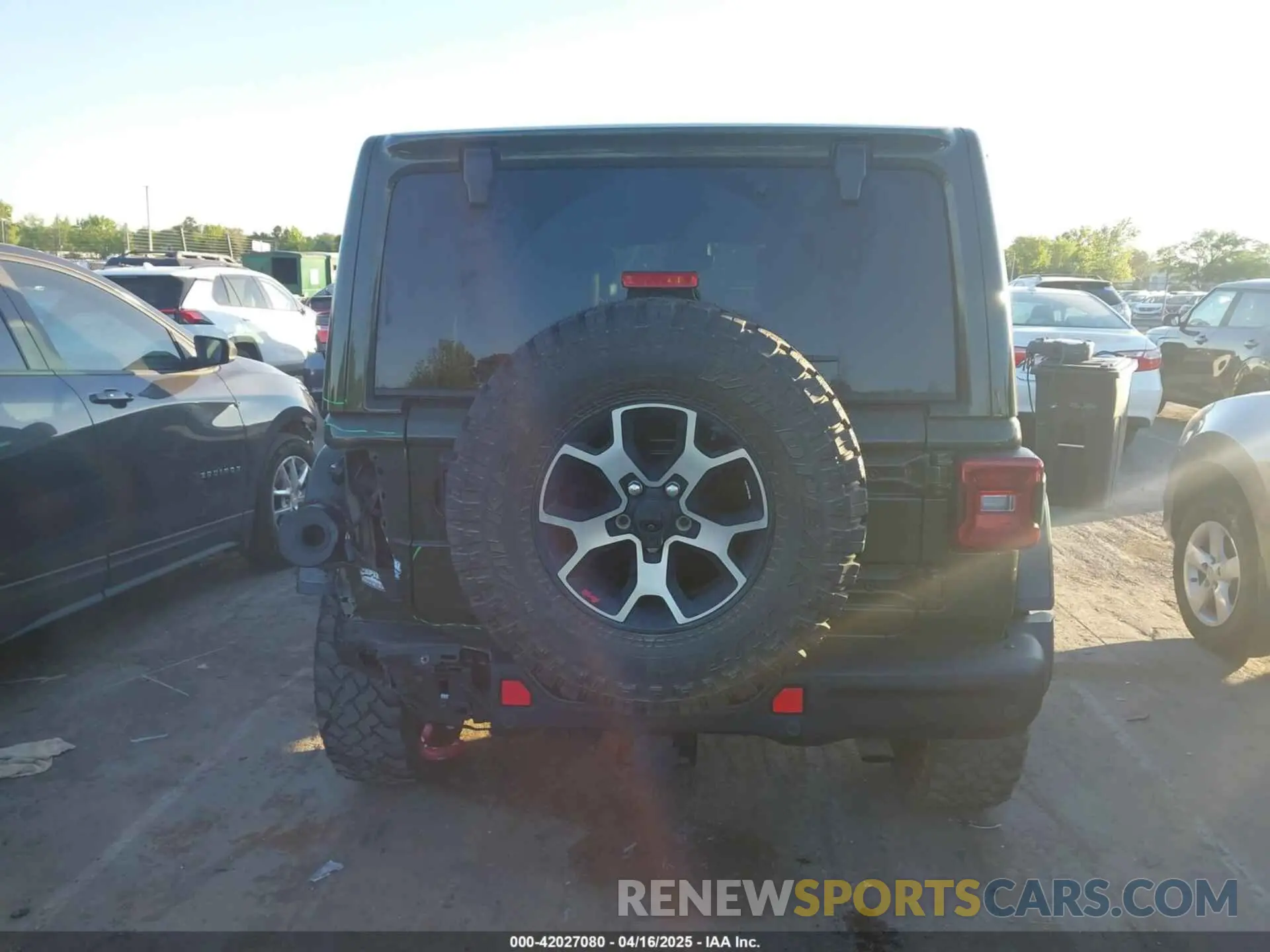 16 Photograph of a damaged car 1C4HJXFN1MW562424 JEEP WRANGLER UNLIMITED 2021