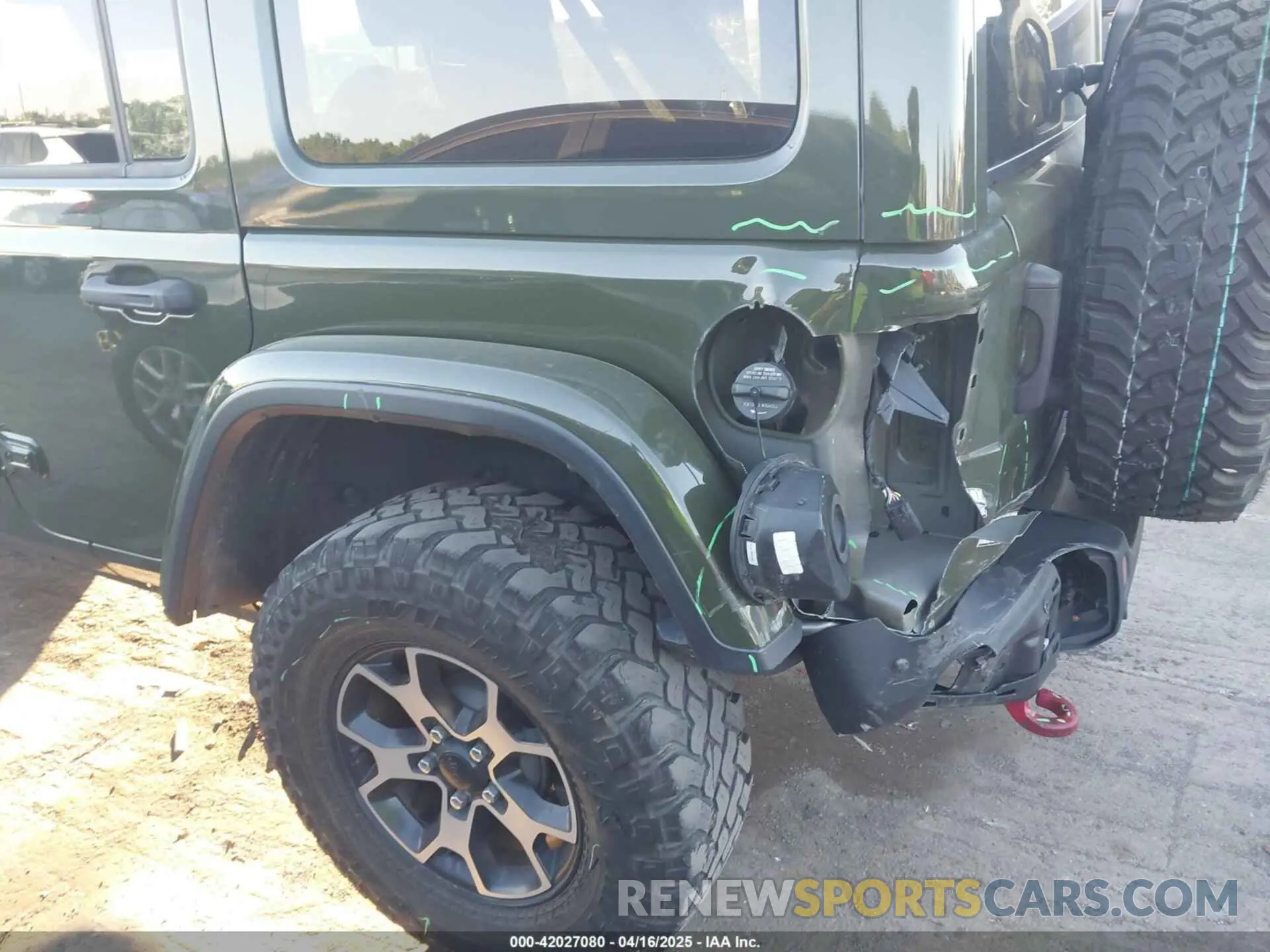 17 Photograph of a damaged car 1C4HJXFN1MW562424 JEEP WRANGLER UNLIMITED 2021