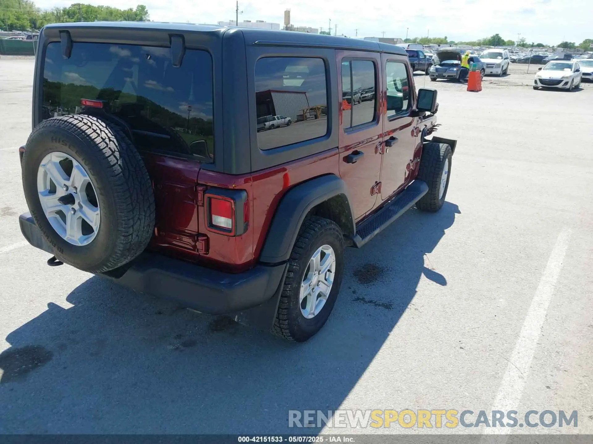 4 Photograph of a damaged car 1C4HJXKNXMW709412 JEEP WRANGLER UNLIMITED 2021