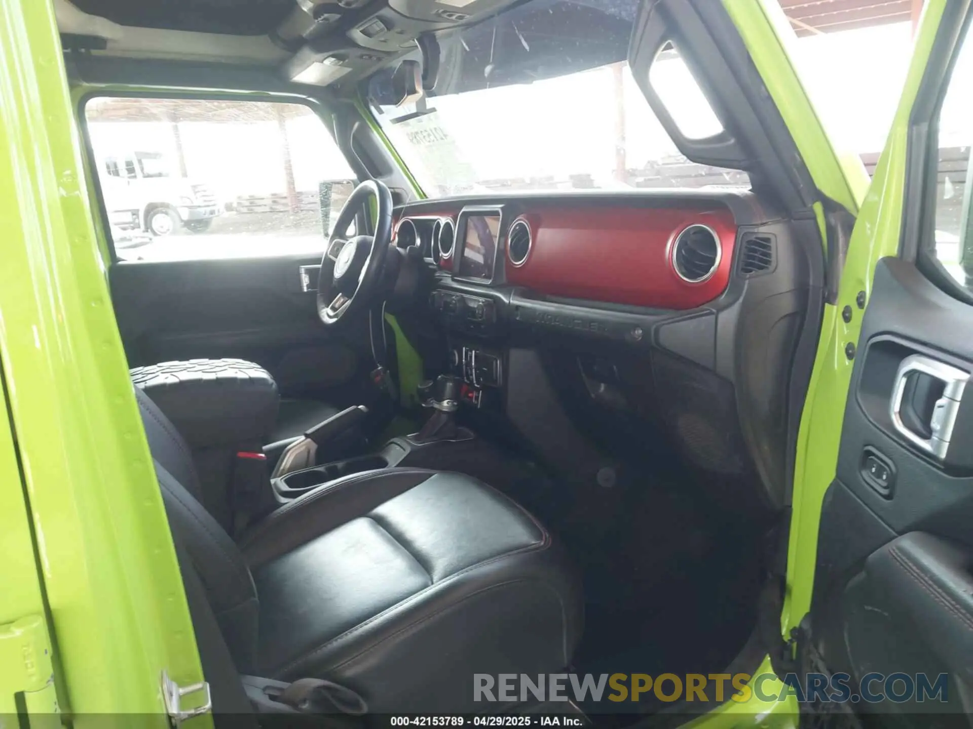 5 Photograph of a damaged car 1C4JJXFM4MW833906 JEEP WRANGLER UNLIMITED 2021