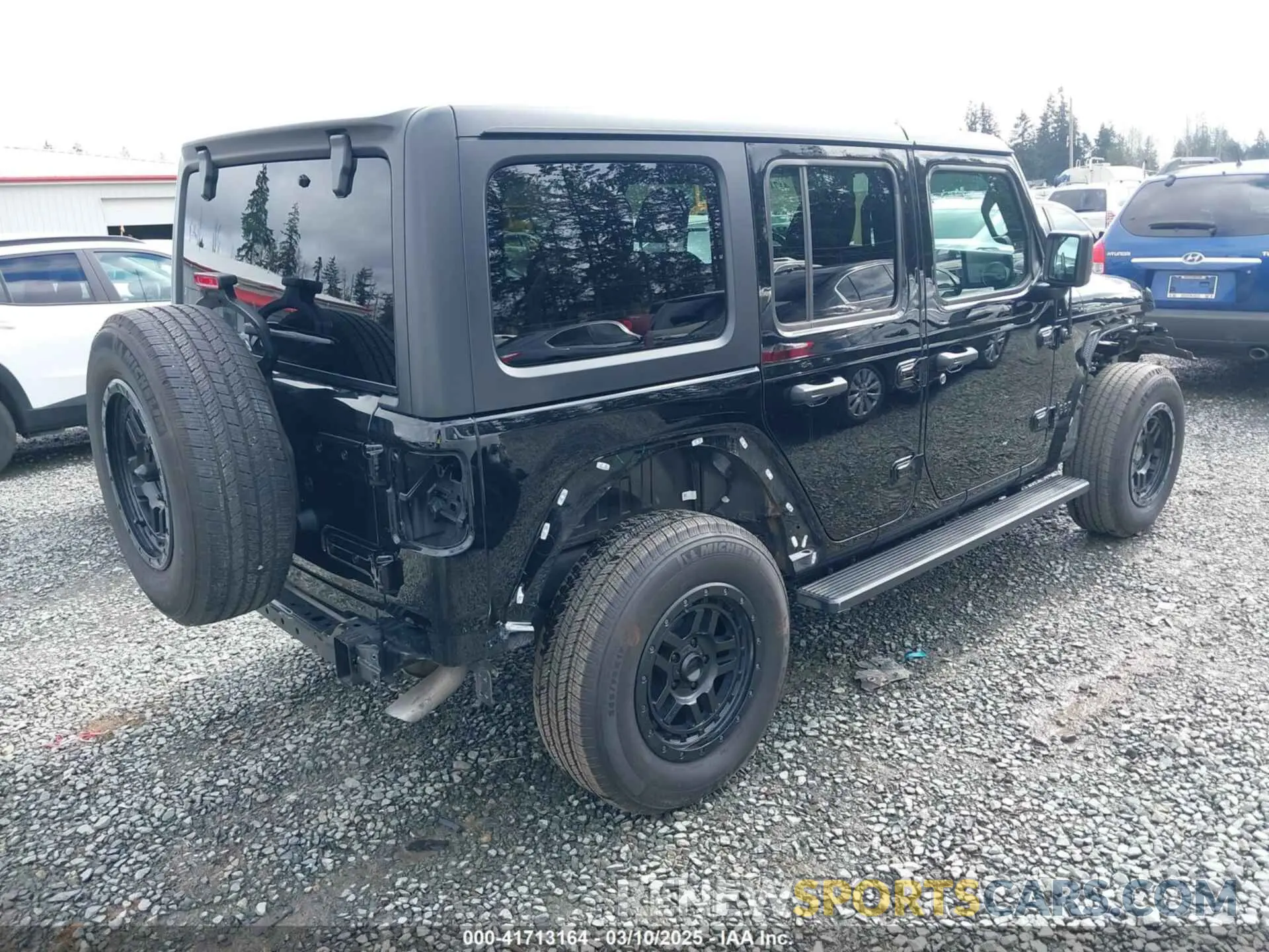 4 Photograph of a damaged car 1C4HJXDG1NW133757 JEEP WRANGLER UNLIMITED 2022