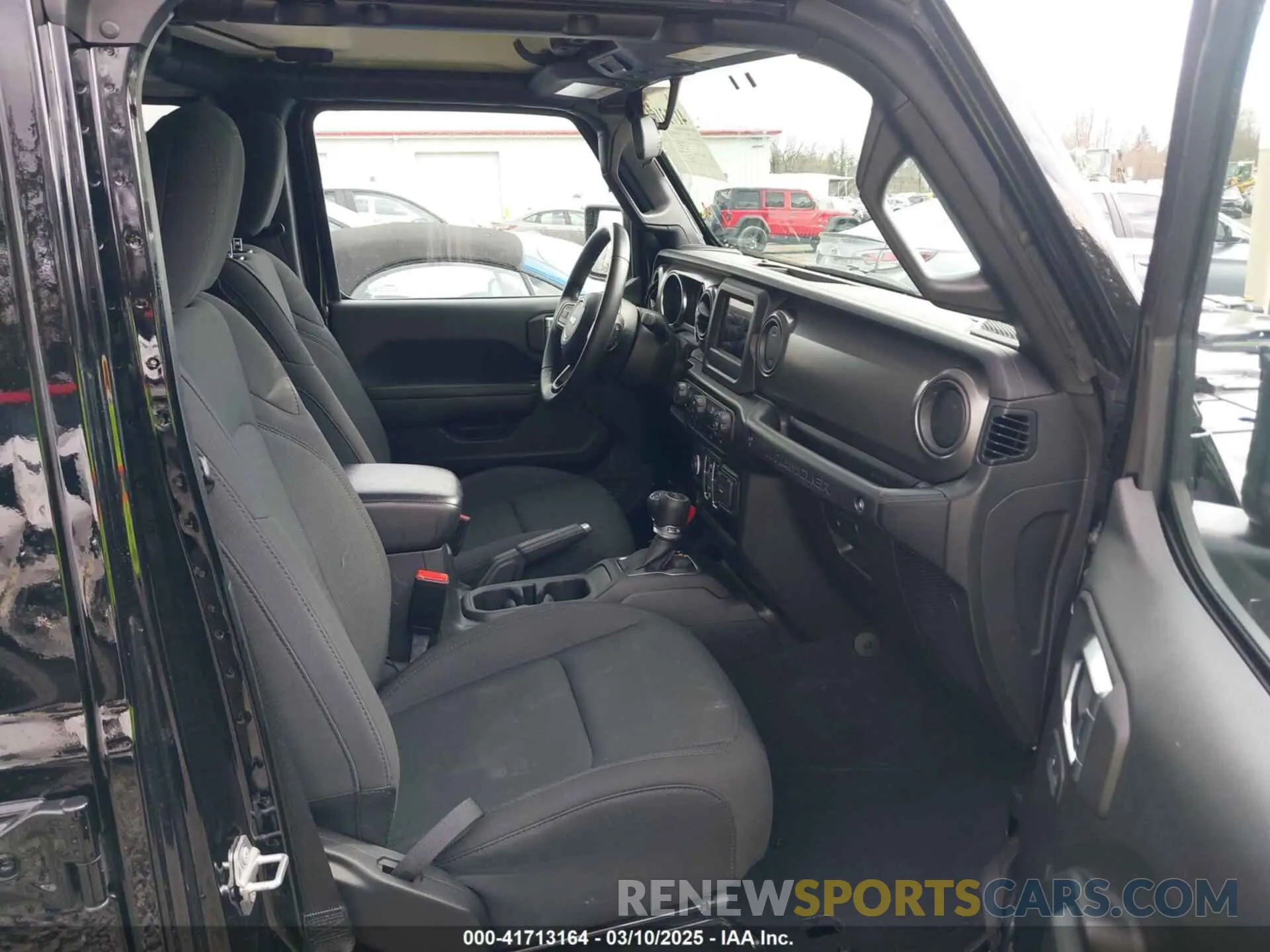 5 Photograph of a damaged car 1C4HJXDG1NW133757 JEEP WRANGLER UNLIMITED 2022