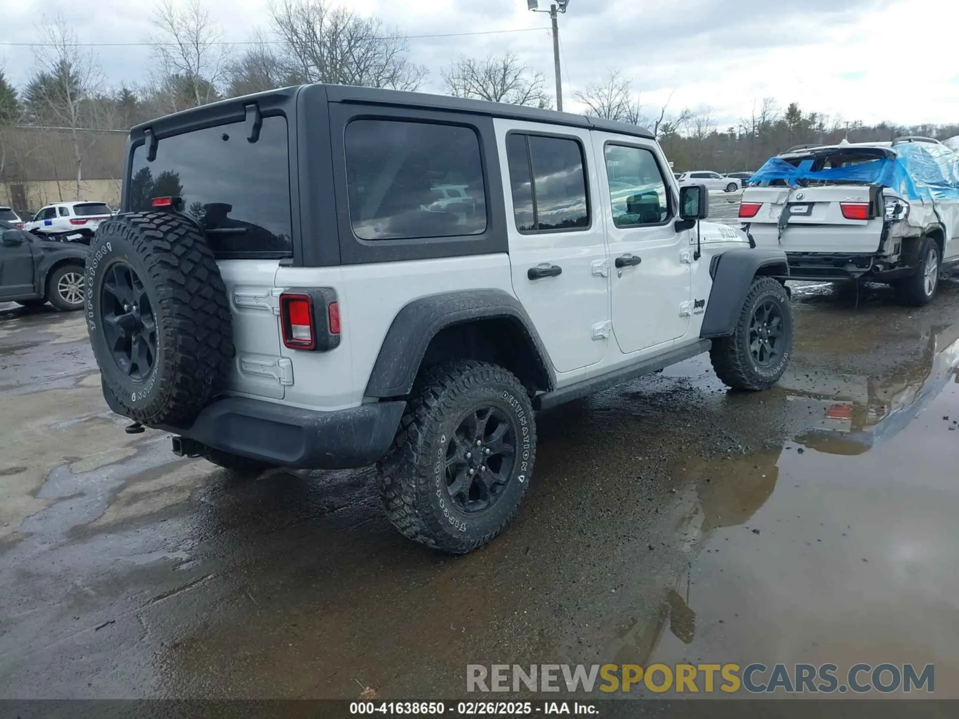 4 Photograph of a damaged car 1C4HJXDG3NW155467 JEEP WRANGLER UNLIMITED 2022