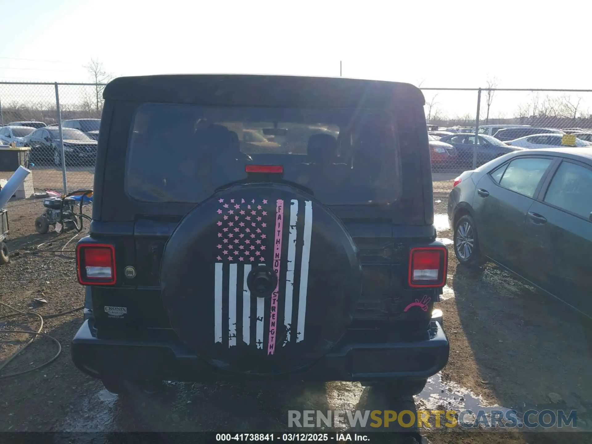 17 Photograph of a damaged car 1C4HJXDG5NW135060 JEEP WRANGLER UNLIMITED 2022