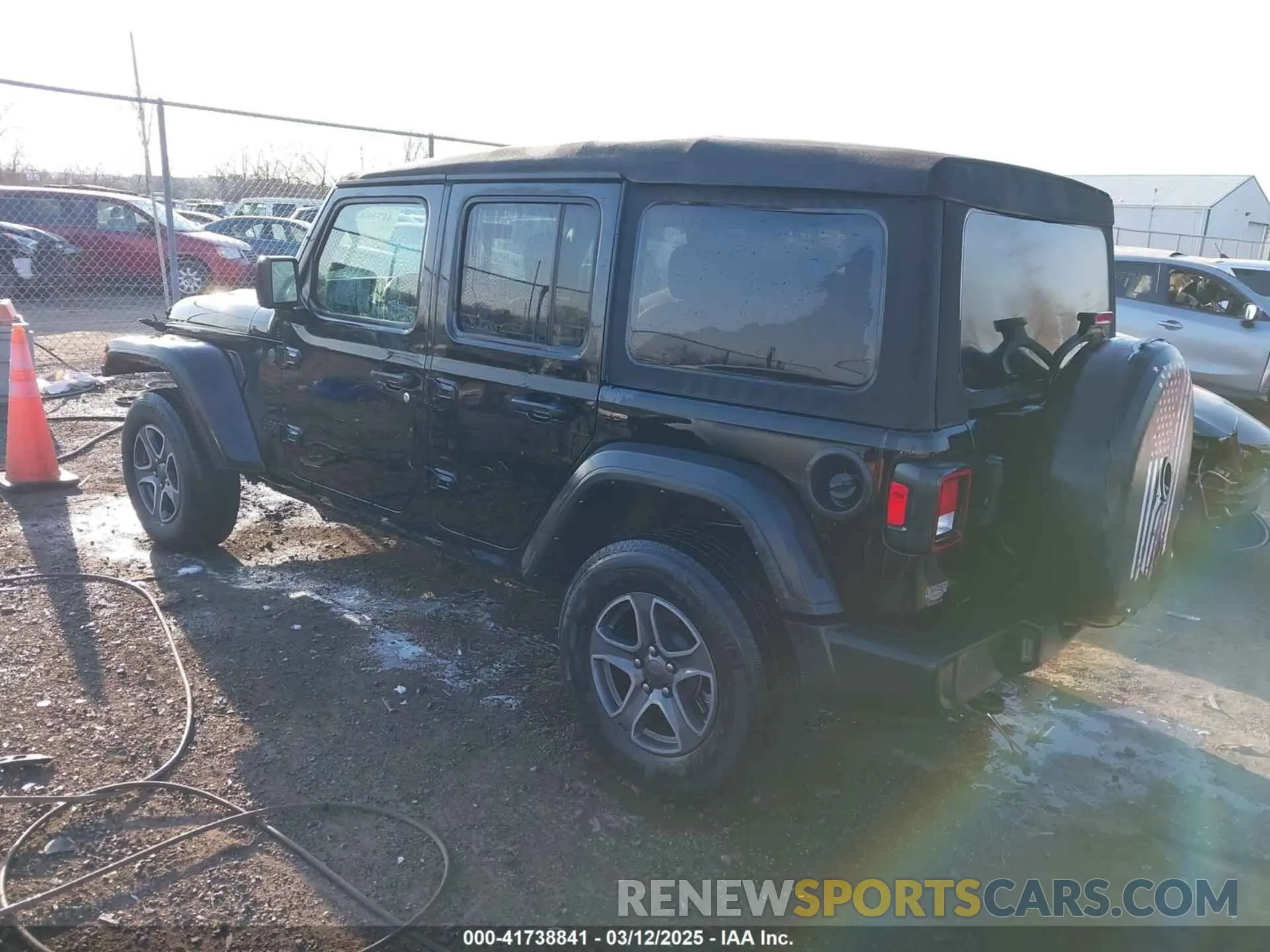 3 Photograph of a damaged car 1C4HJXDG5NW135060 JEEP WRANGLER UNLIMITED 2022