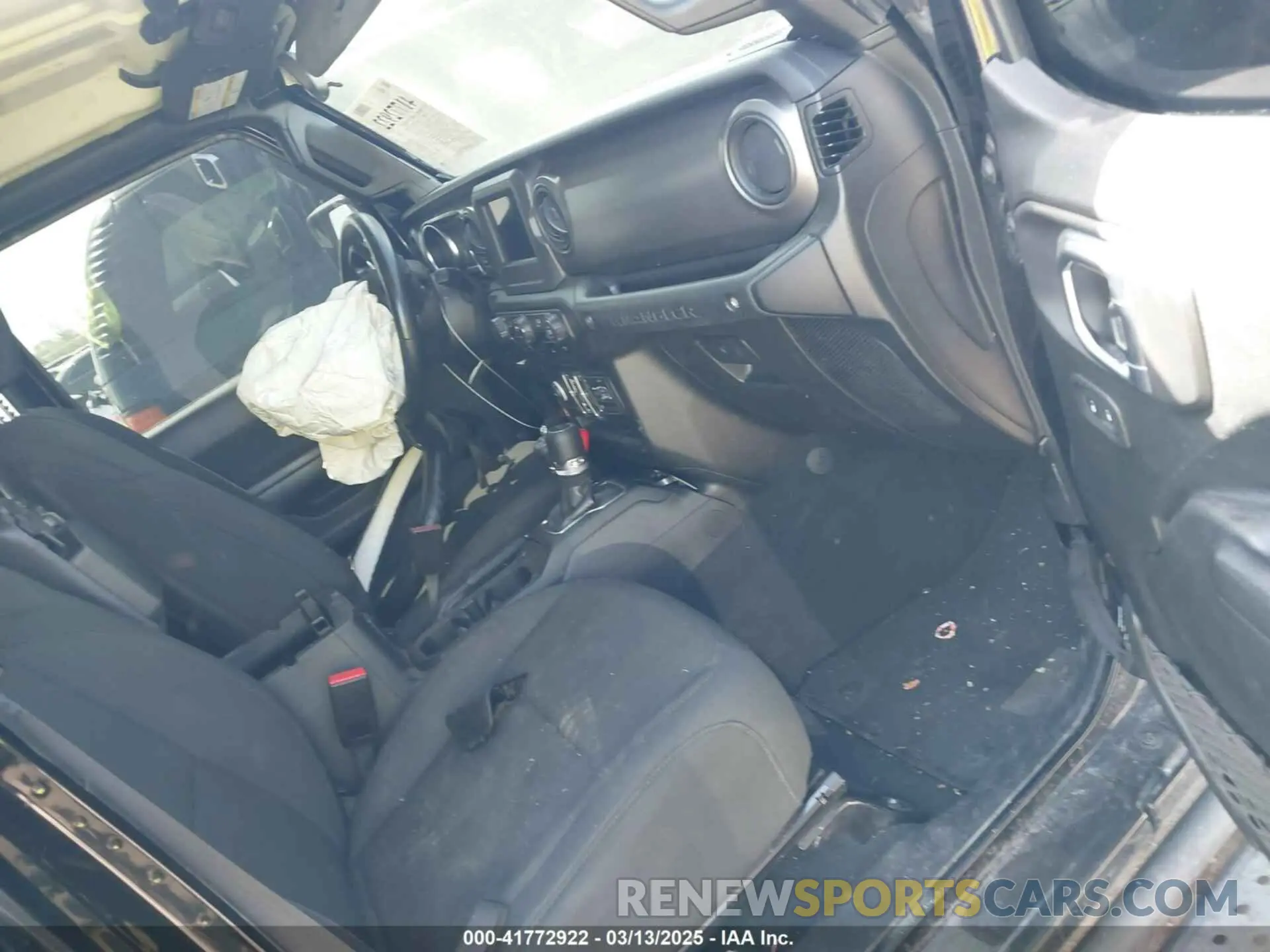 5 Photograph of a damaged car 1C4HJXDG5NW180130 JEEP WRANGLER UNLIMITED 2022