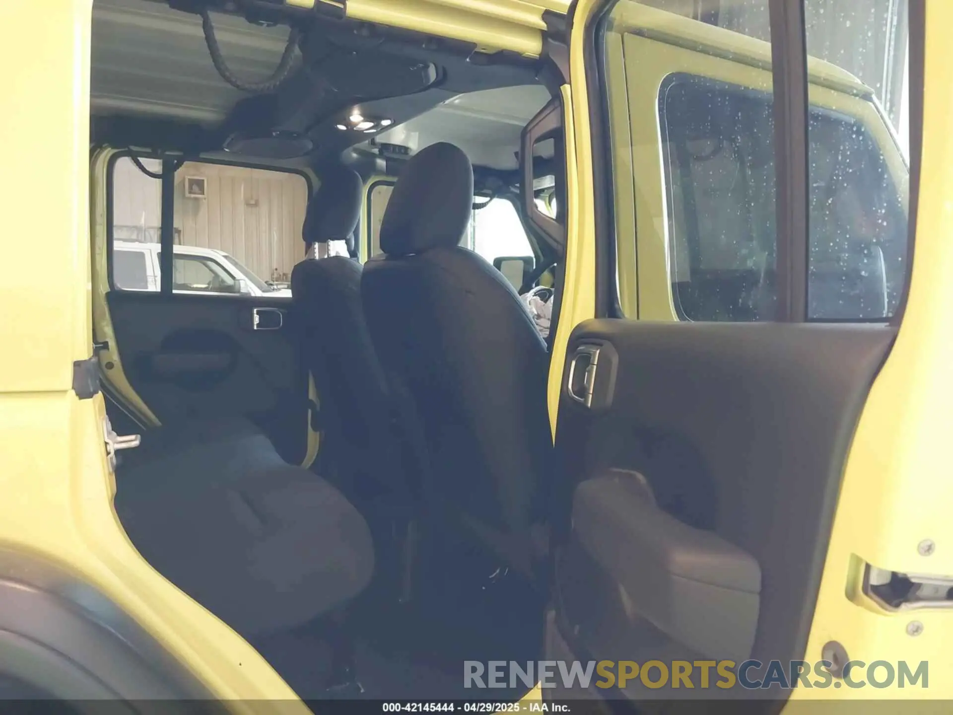 8 Photograph of a damaged car 1C4HJXDG5NW237457 JEEP WRANGLER UNLIMITED 2022