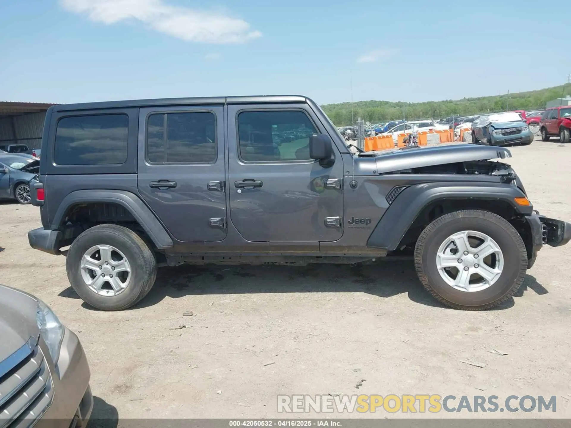12 Photograph of a damaged car 1C4HJXDGXNW175635 JEEP WRANGLER UNLIMITED 2022