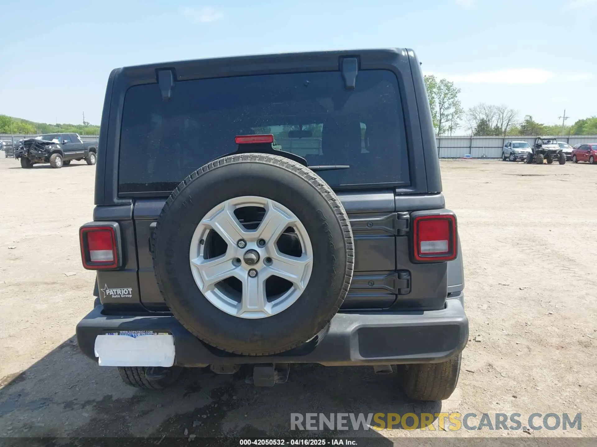 15 Photograph of a damaged car 1C4HJXDGXNW175635 JEEP WRANGLER UNLIMITED 2022