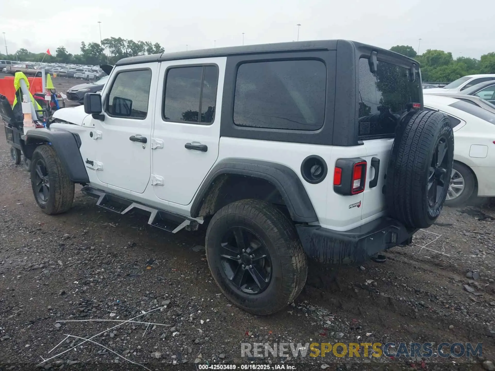 3 Фотография поврежденного автомобиля 1C4HJXDGXNW201781 JEEP WRANGLER UNLIMITED 2022