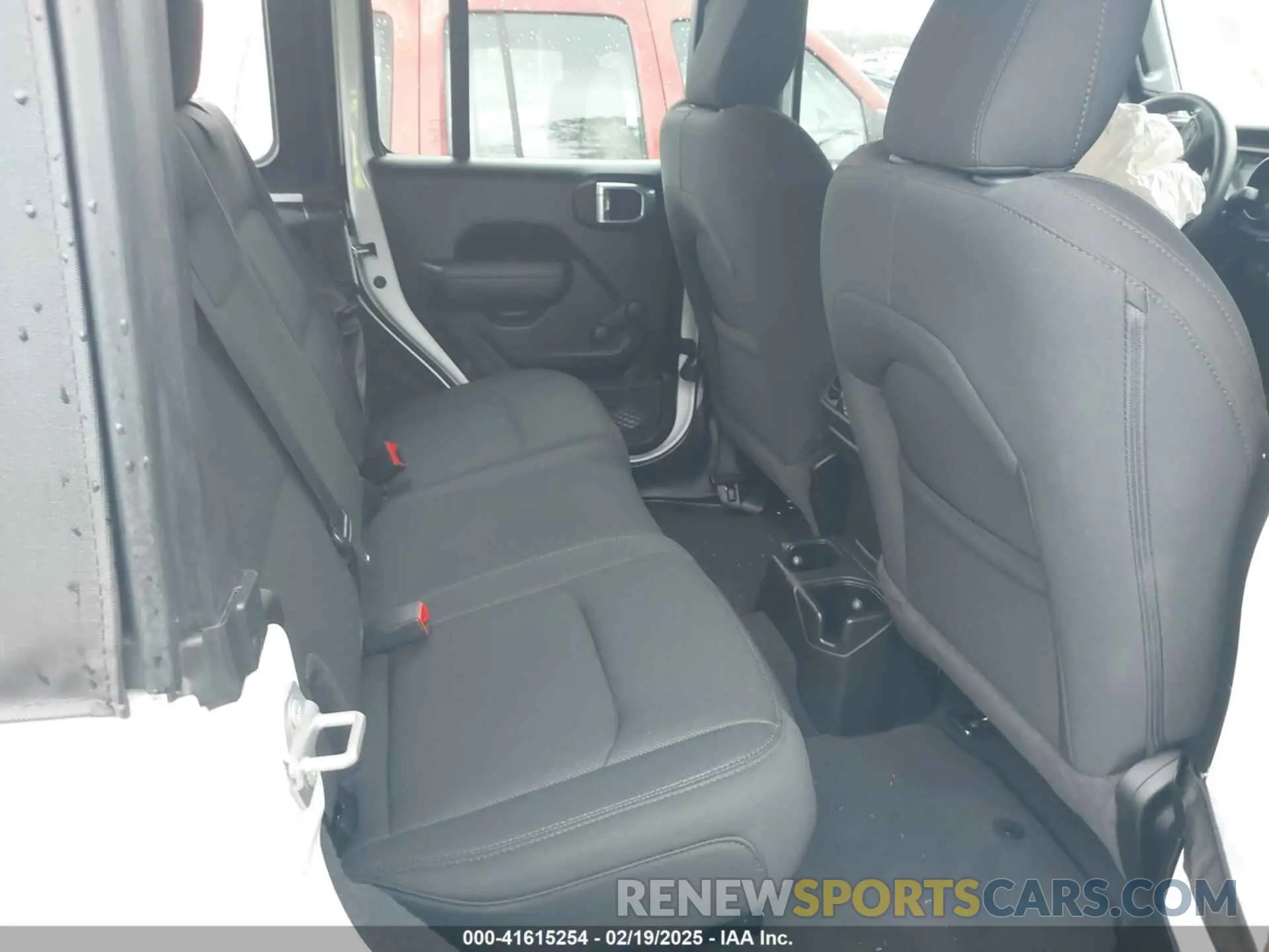8 Photograph of a damaged car 1C4HJXDN1NW175134 JEEP WRANGLER UNLIMITED 2022