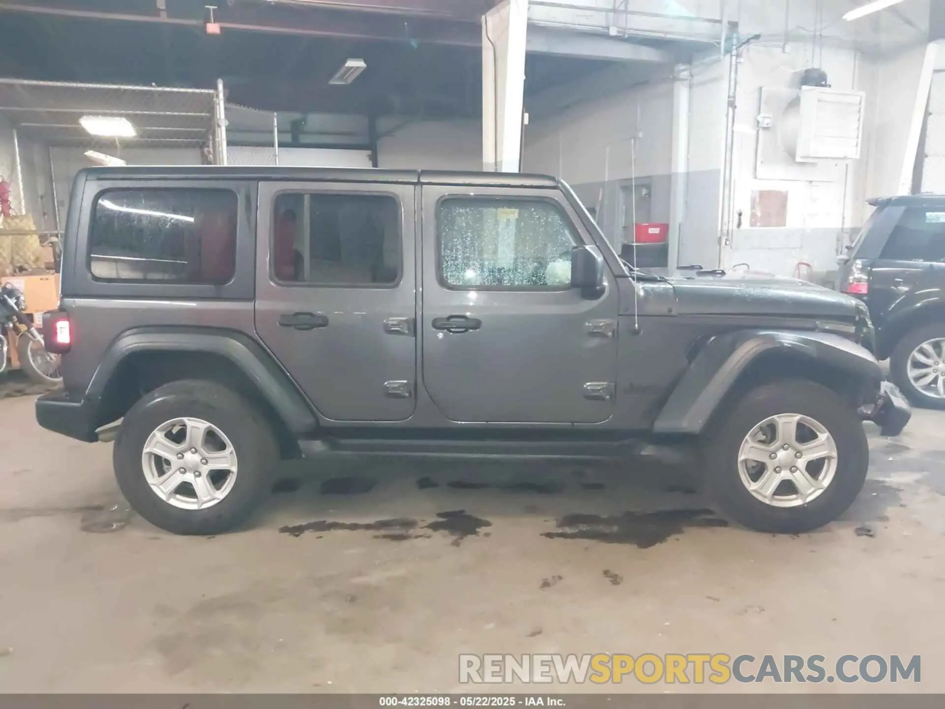 13 Photograph of a damaged car 1C4HJXDN9NW144374 JEEP WRANGLER UNLIMITED 2022