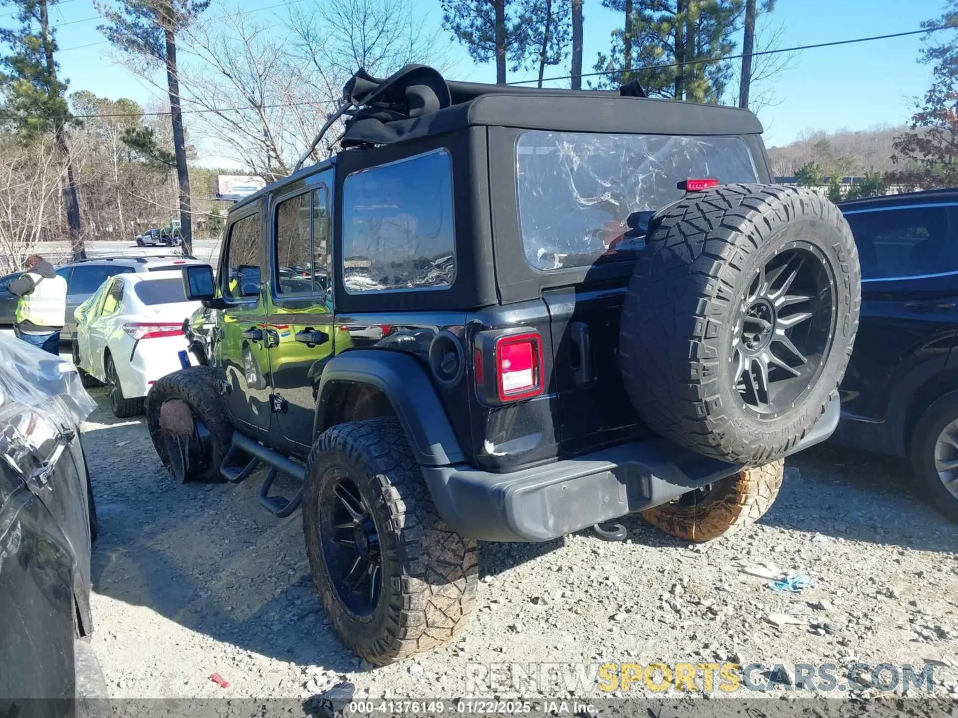 3 Photograph of a damaged car 1C4HJXDNXNW112324 JEEP WRANGLER UNLIMITED 2022