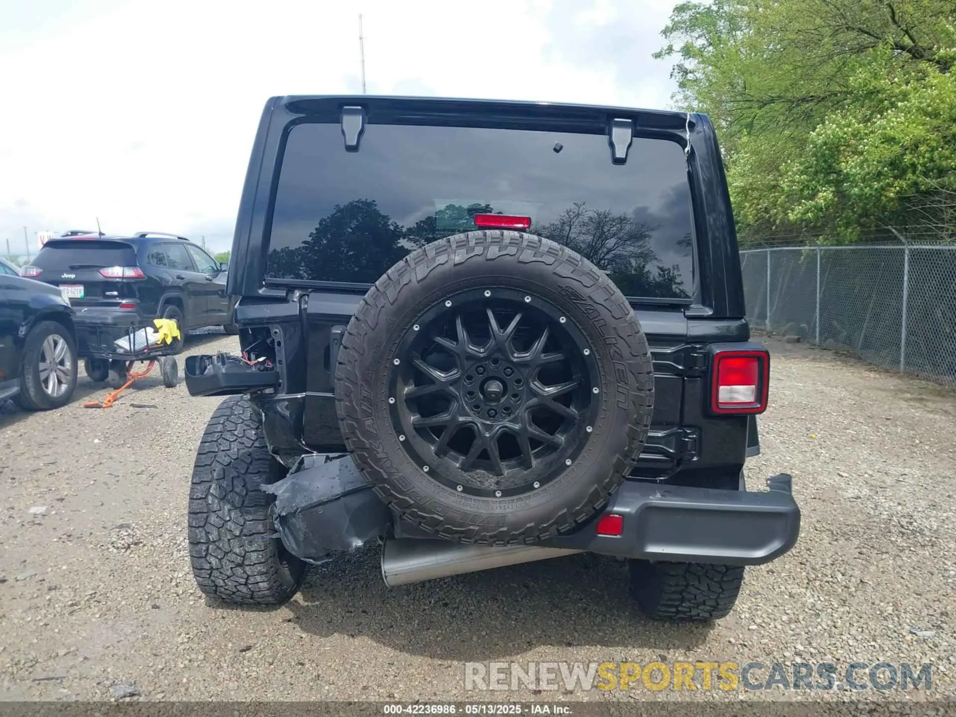 17 Фотография поврежденного автомобиля 1C4HJXEG6NW195167 JEEP WRANGLER UNLIMITED 2022