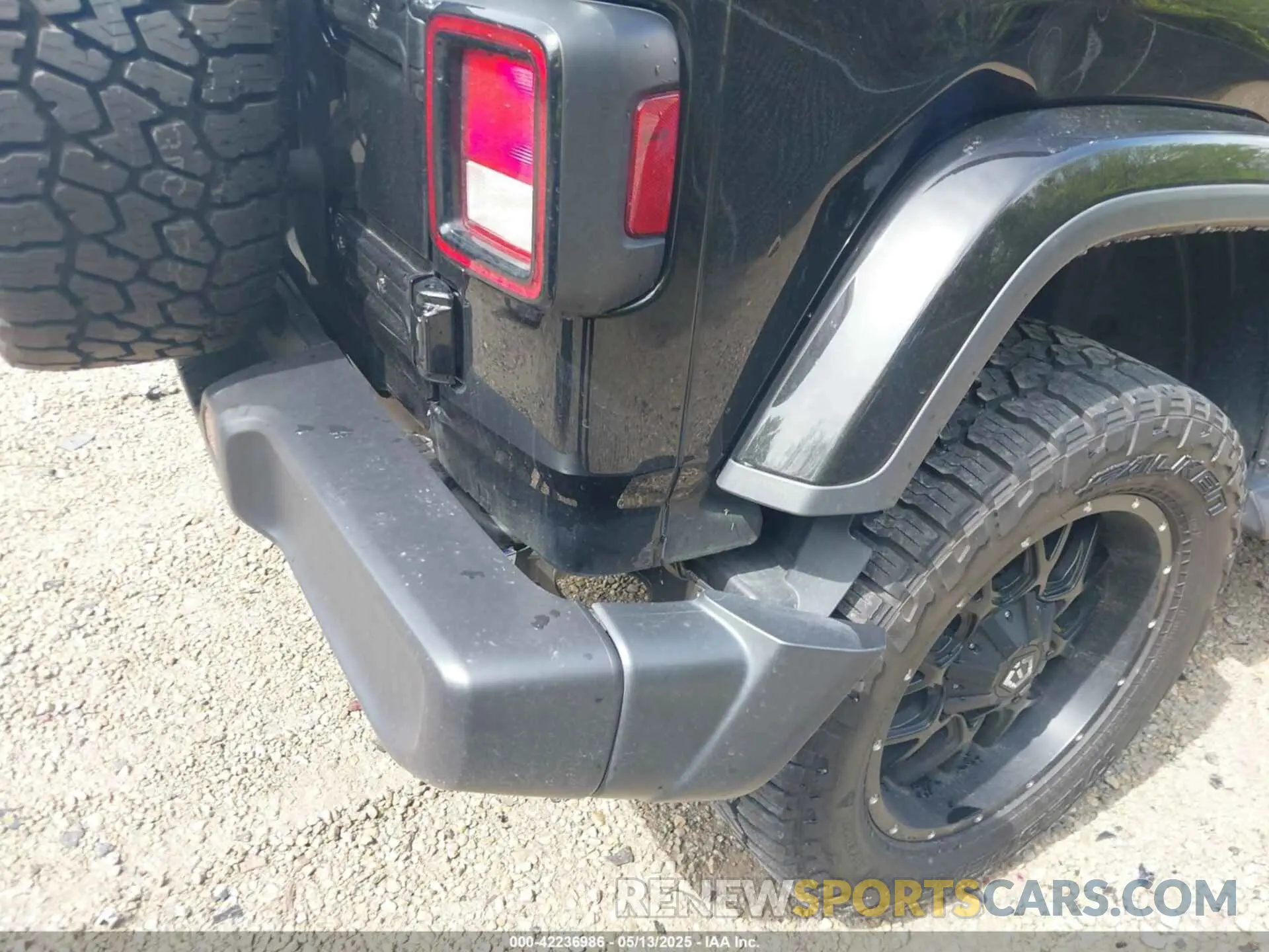 18 Фотография поврежденного автомобиля 1C4HJXEG6NW195167 JEEP WRANGLER UNLIMITED 2022