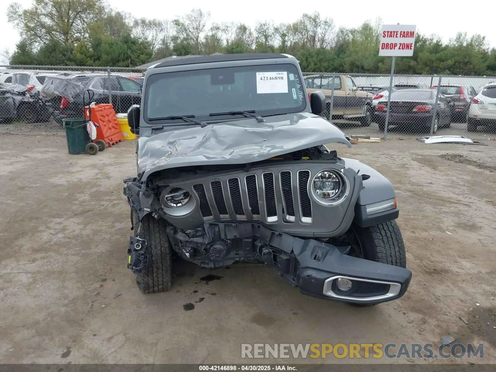 13 Photograph of a damaged car 1C4HJXEG7NW138105 JEEP WRANGLER UNLIMITED 2022