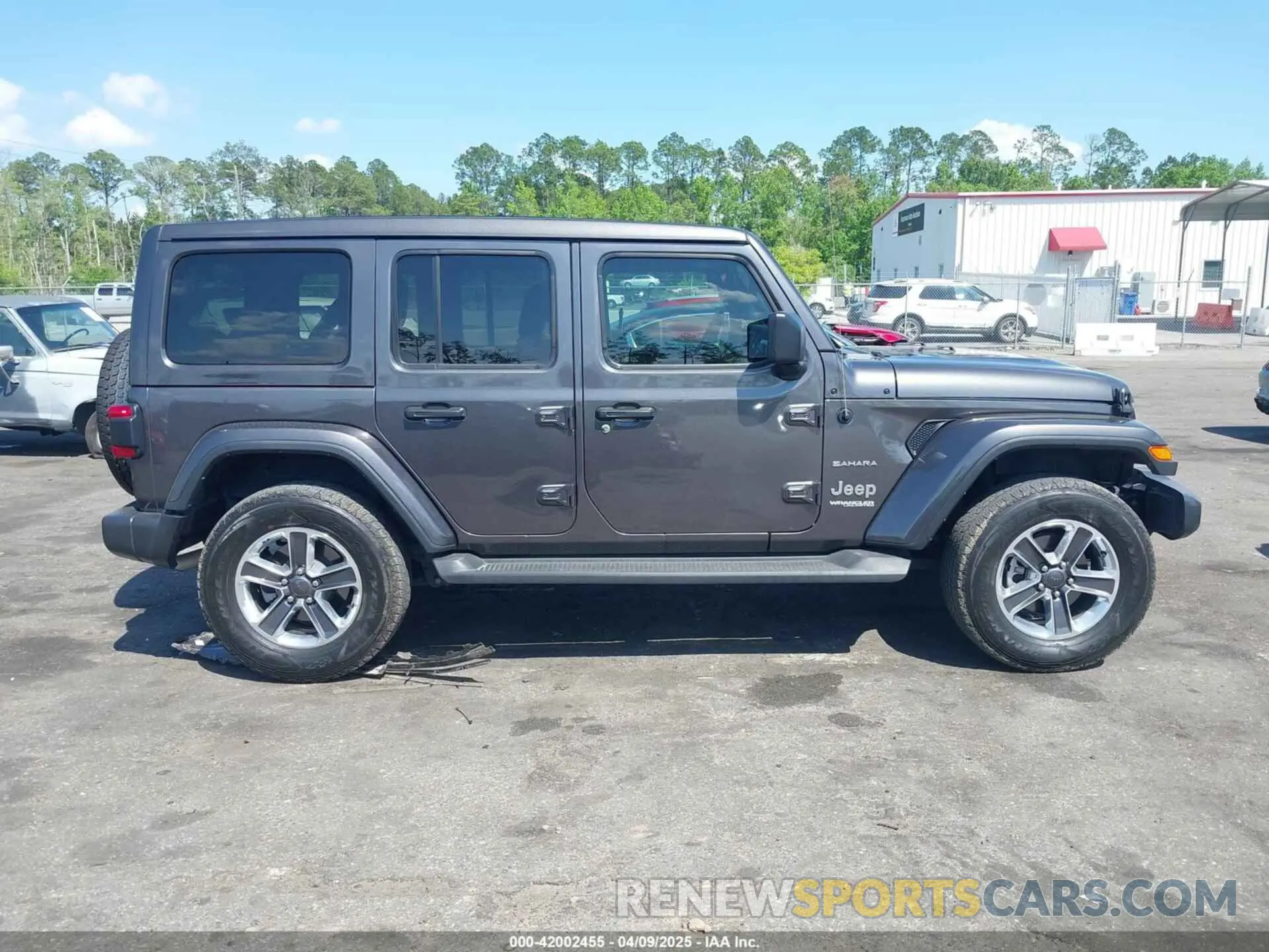 13 Photograph of a damaged car 1C4HJXEN2NW194502 JEEP WRANGLER UNLIMITED 2022