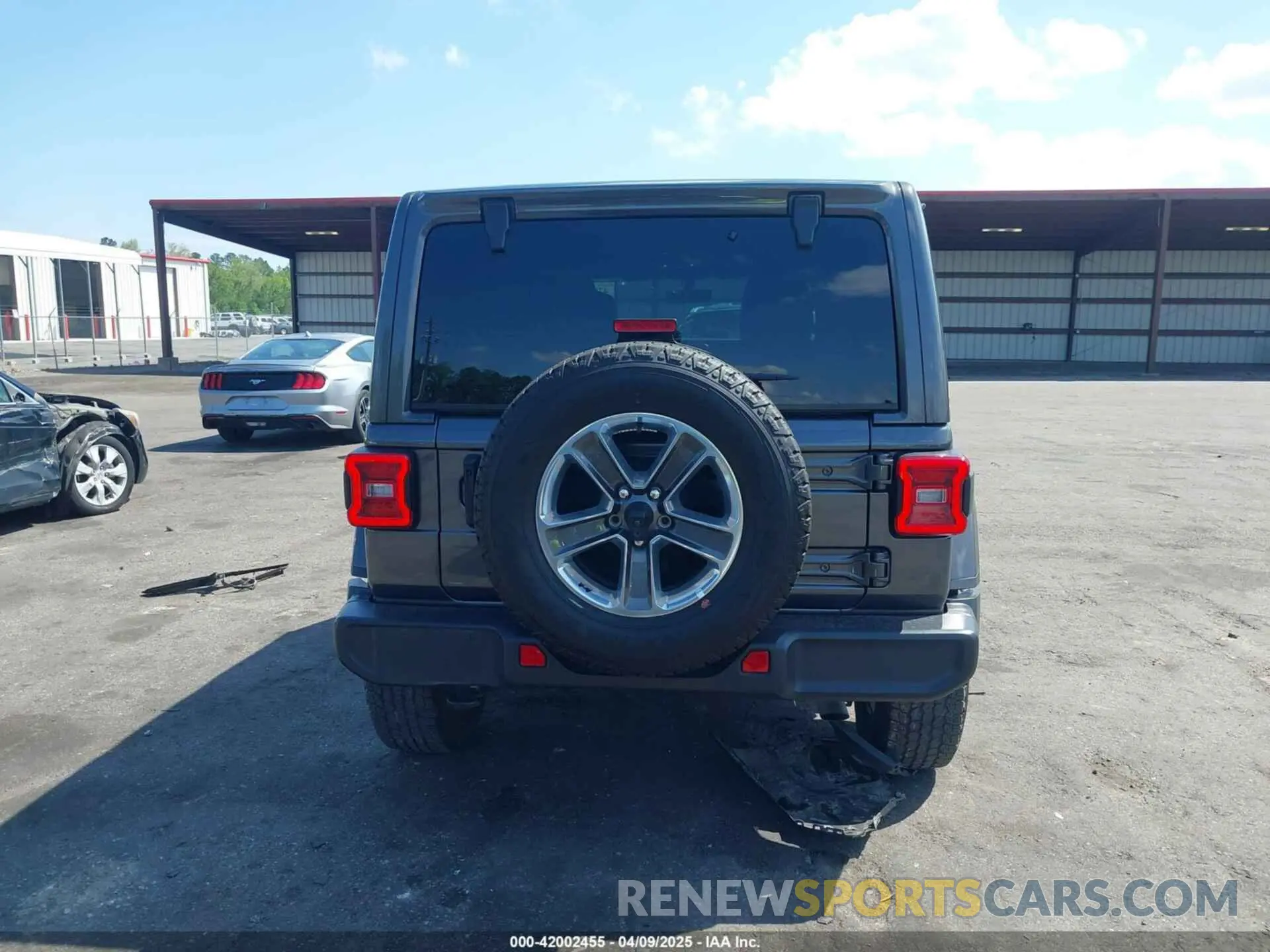 16 Photograph of a damaged car 1C4HJXEN2NW194502 JEEP WRANGLER UNLIMITED 2022