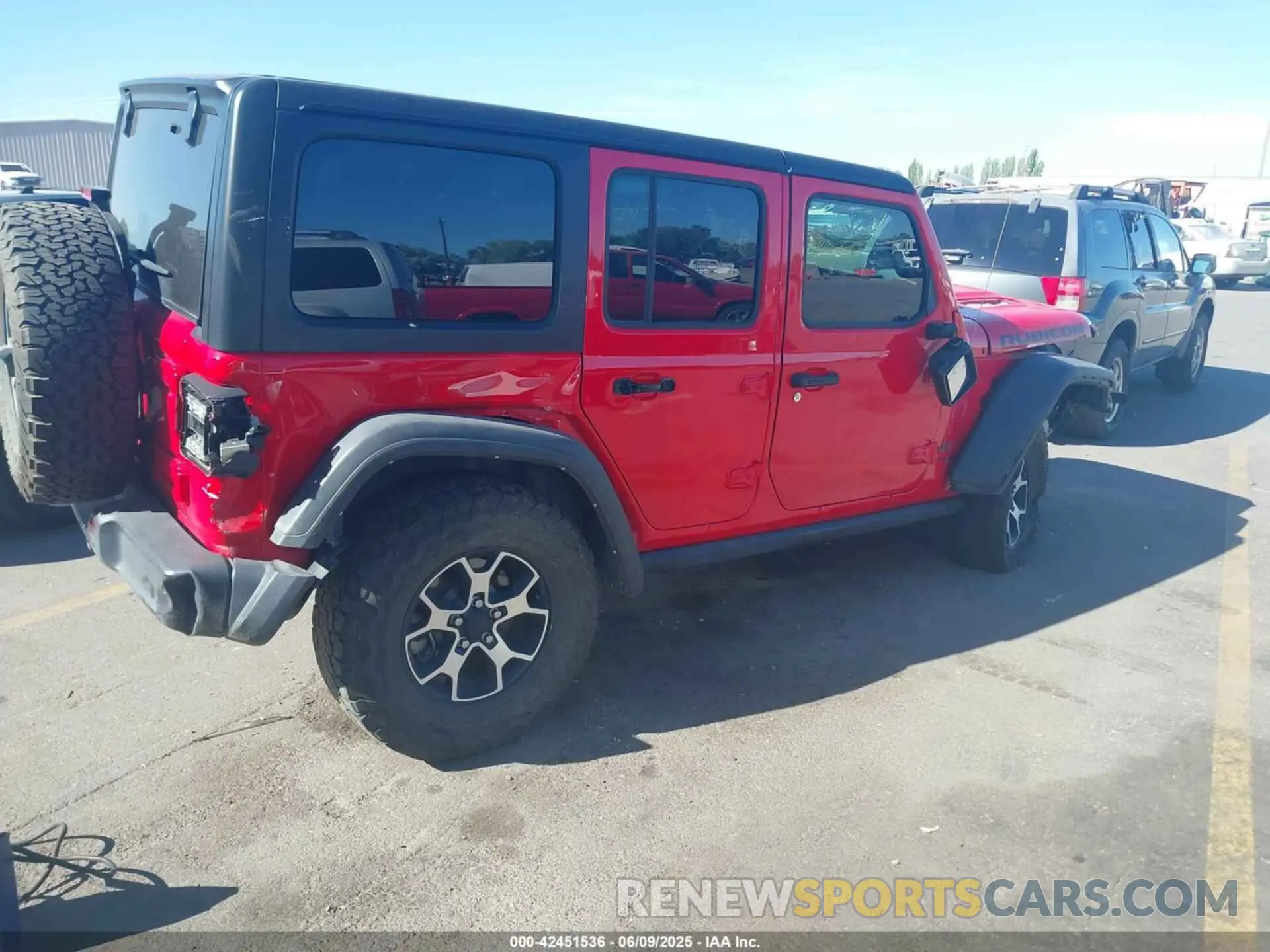 4 Photograph of a damaged car 1C4HJXFG0NW194952 JEEP WRANGLER UNLIMITED 2022