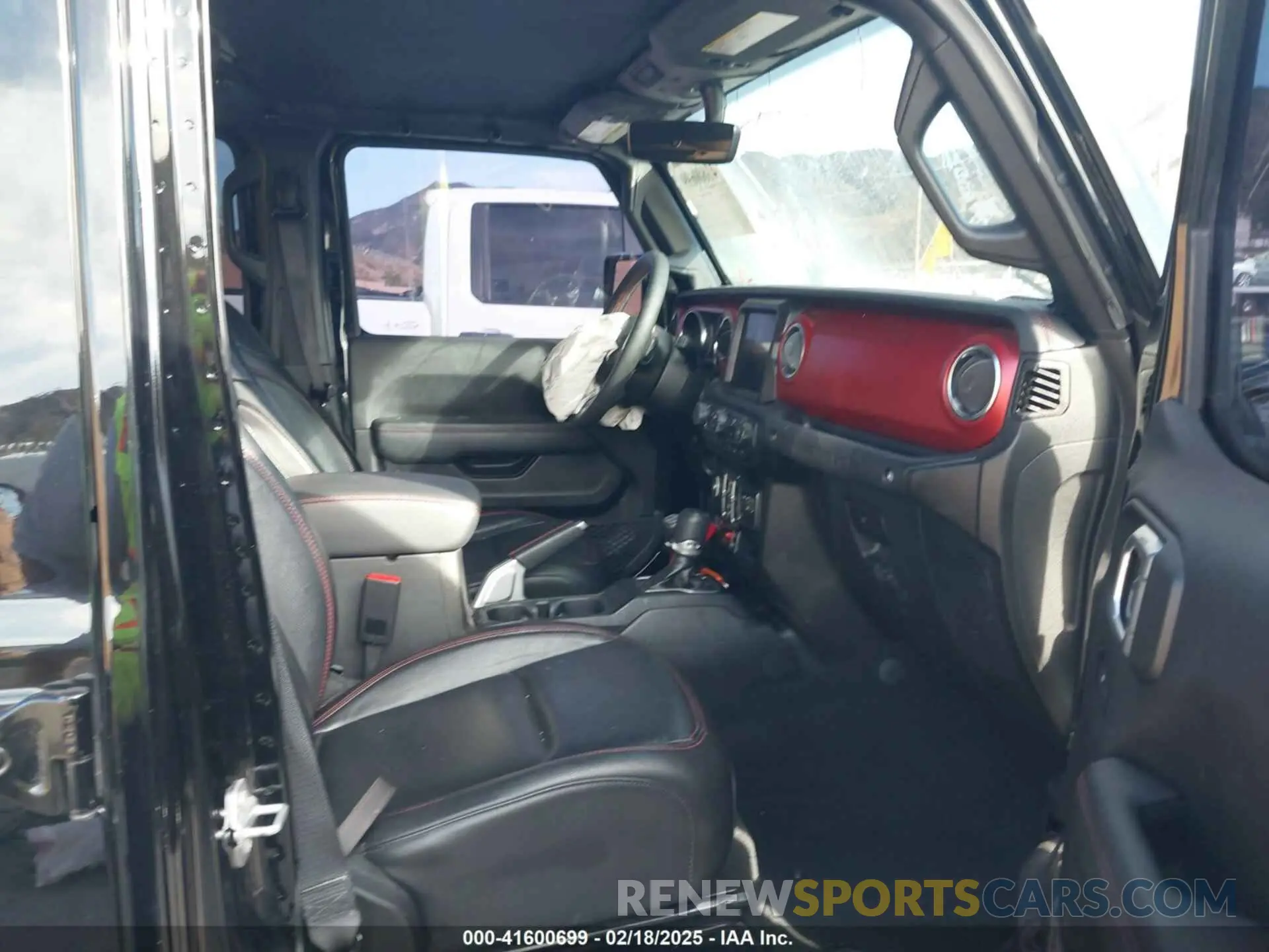 5 Фотография поврежденного автомобиля 1C4JJXFG2NW218539 JEEP WRANGLER UNLIMITED 2022