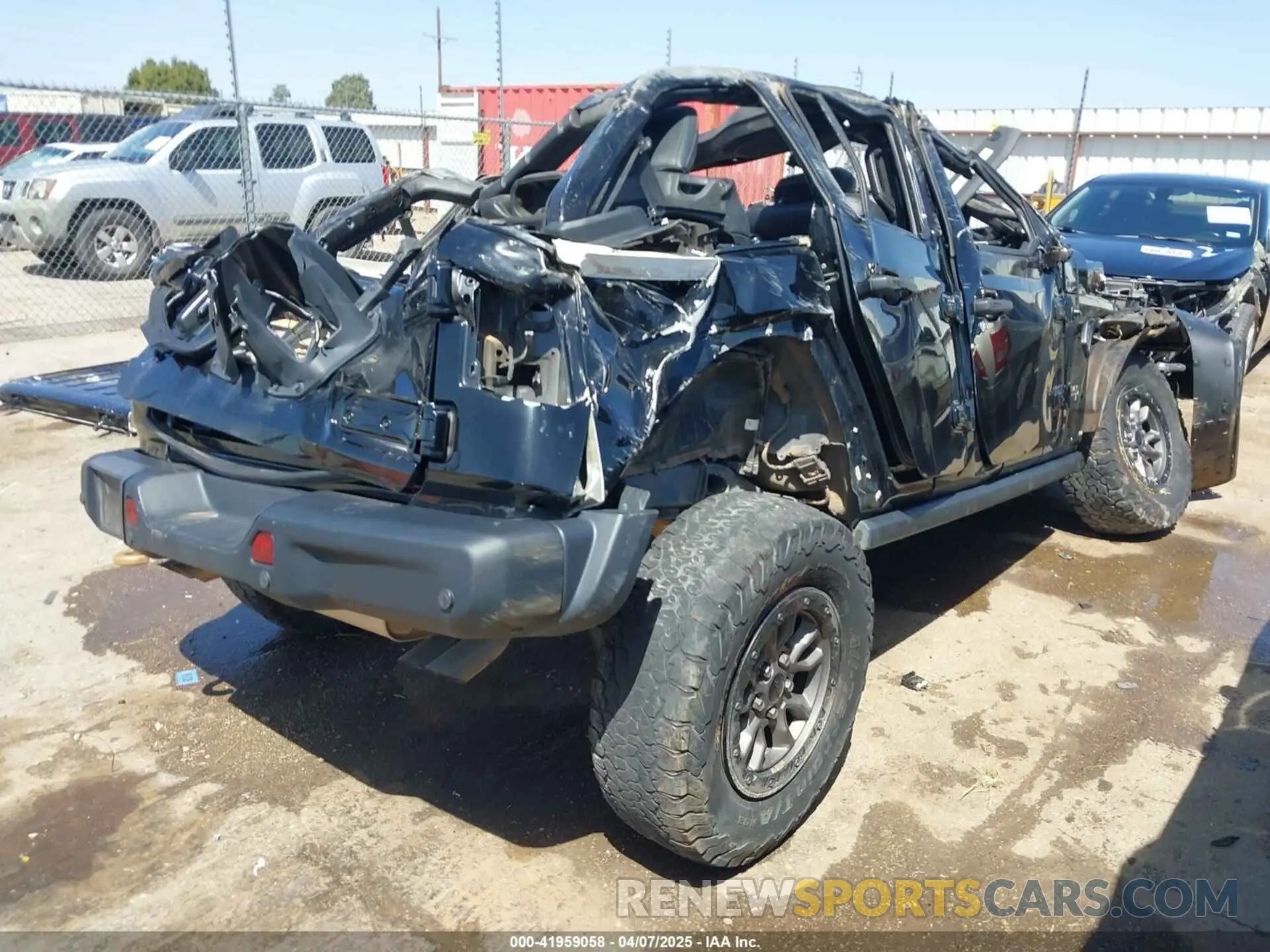 4 Photograph of a damaged car 1C4JJXSJXNW213946 JEEP WRANGLER UNLIMITED 2022