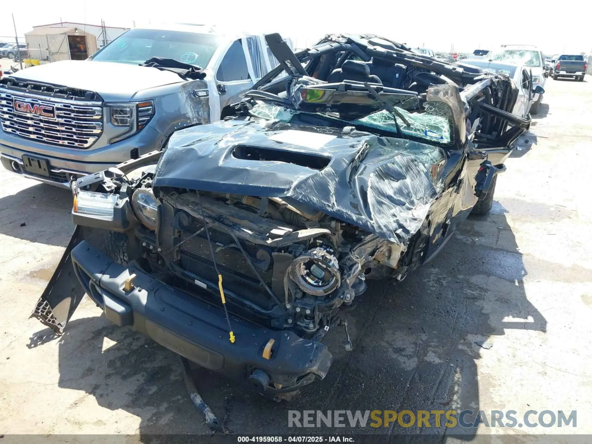 6 Photograph of a damaged car 1C4JJXSJXNW213946 JEEP WRANGLER UNLIMITED 2022