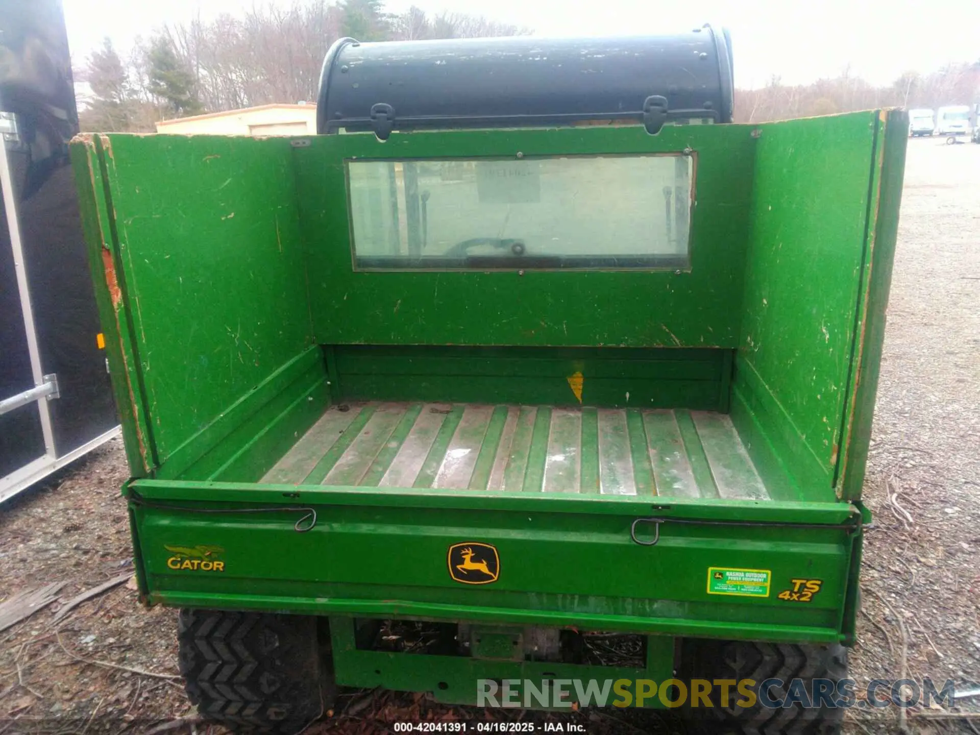 5 Photograph of a damaged car 1M04X2SJELM150682 JOHN DEERE GATOR 4S 4X2 2020