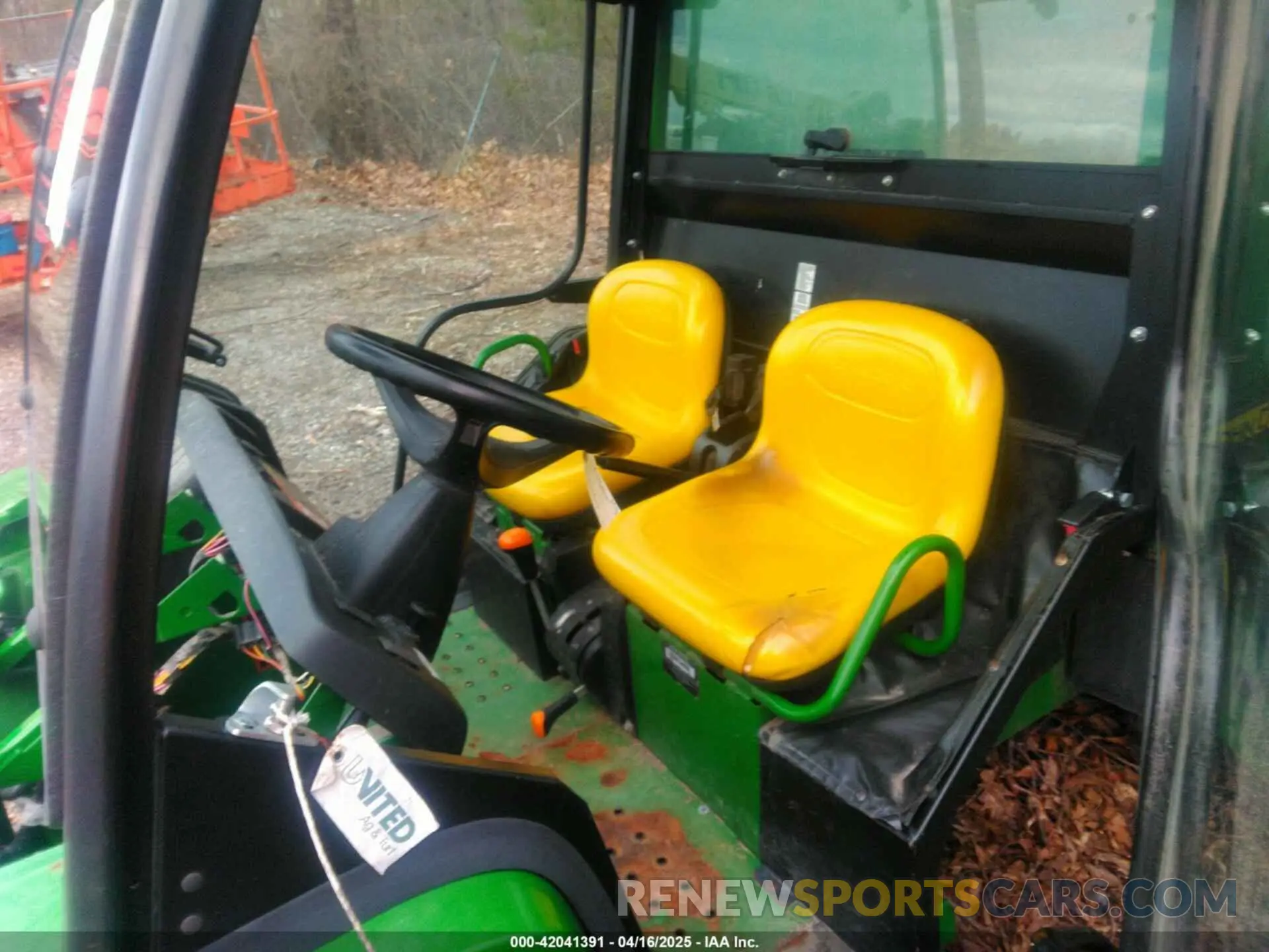 8 Photograph of a damaged car 1M04X2SJELM150682 JOHN DEERE GATOR 4S 4X2 2020