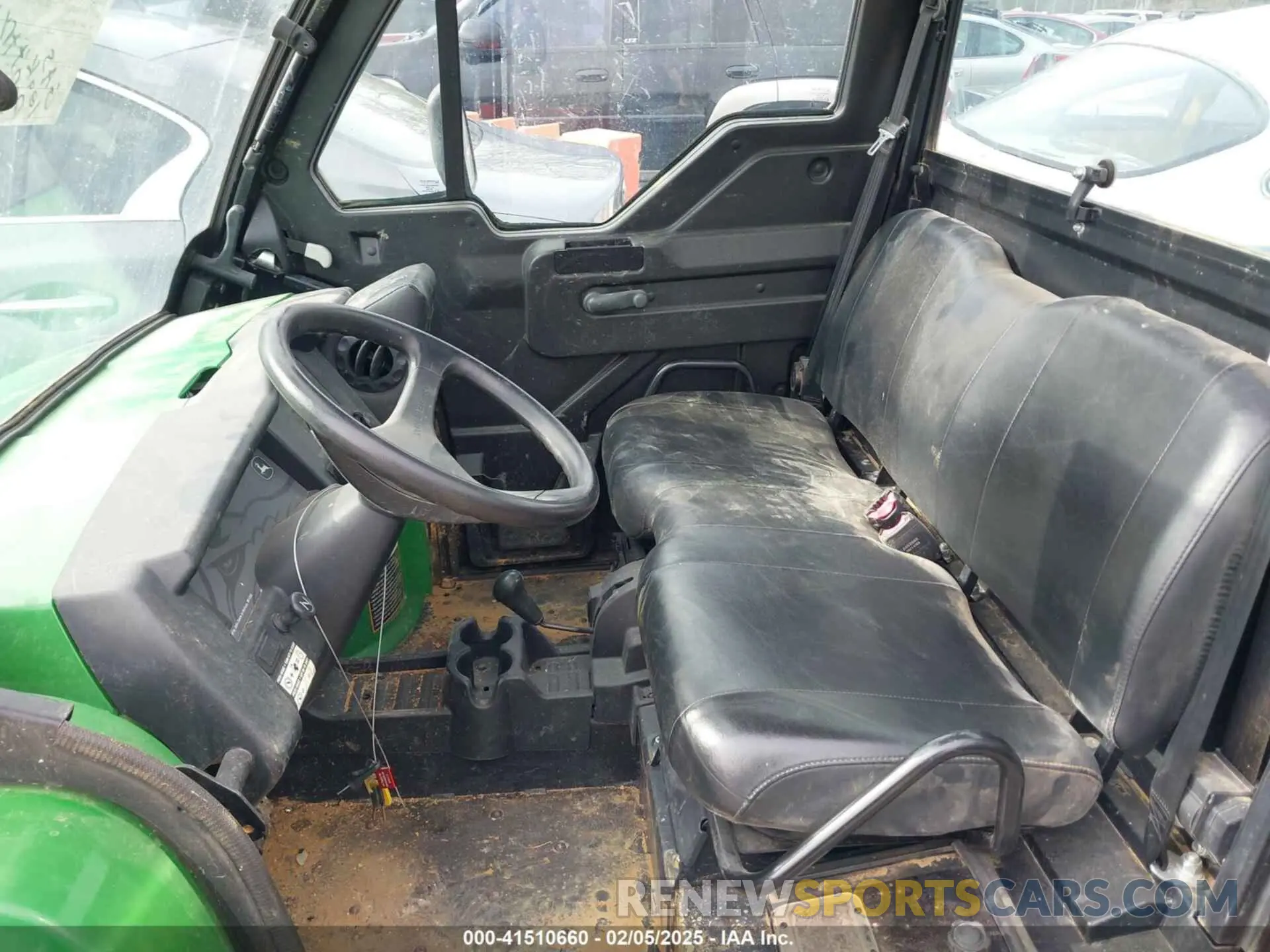 5 Photograph of a damaged car 1M0615EAPPM060417 JOHN DEERE HPX615E 2023