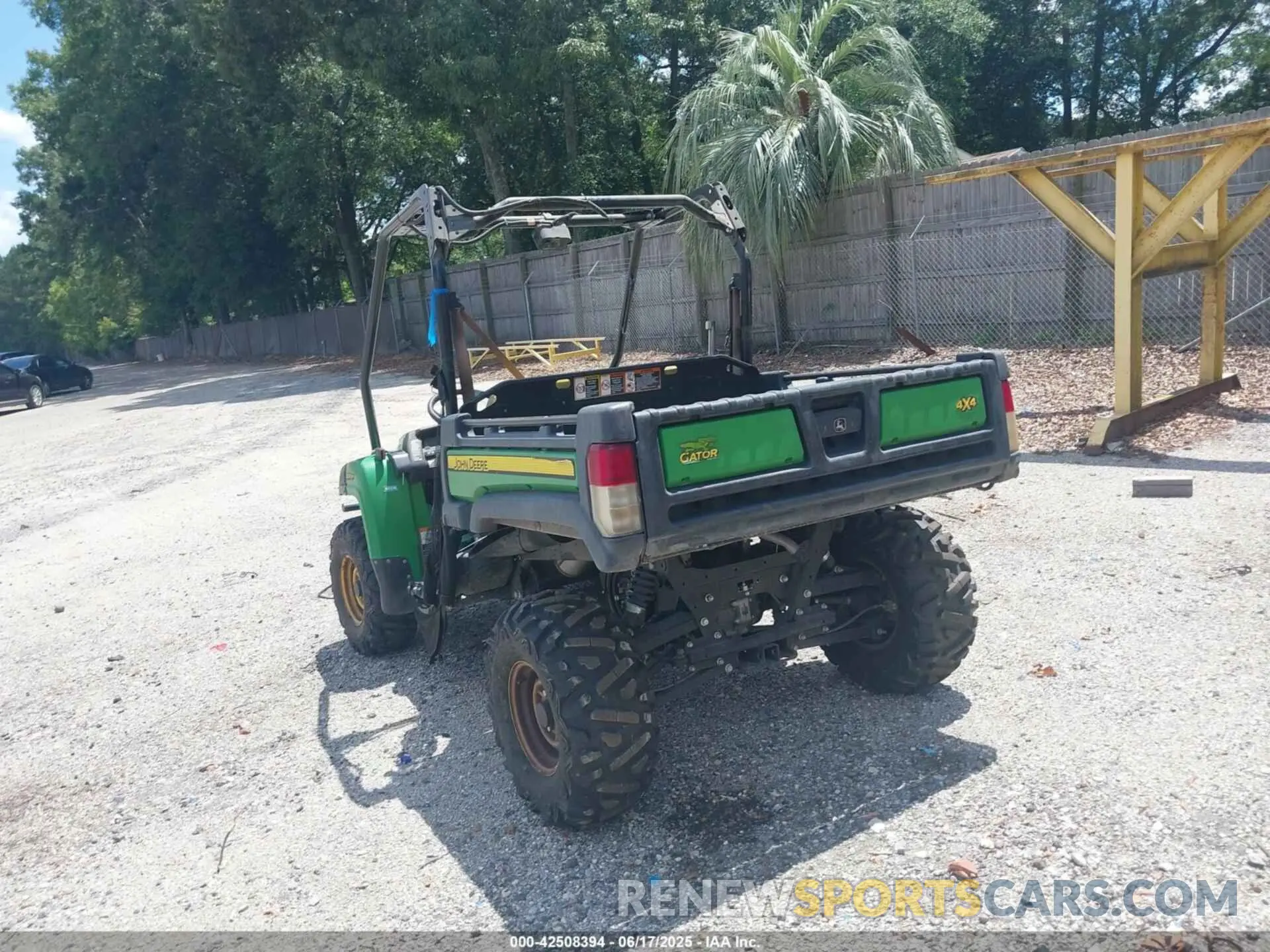 3 Photograph of a damaged car 1M0855MAPKM020393 JOHN DEERE XUV855M GATOR 2019
