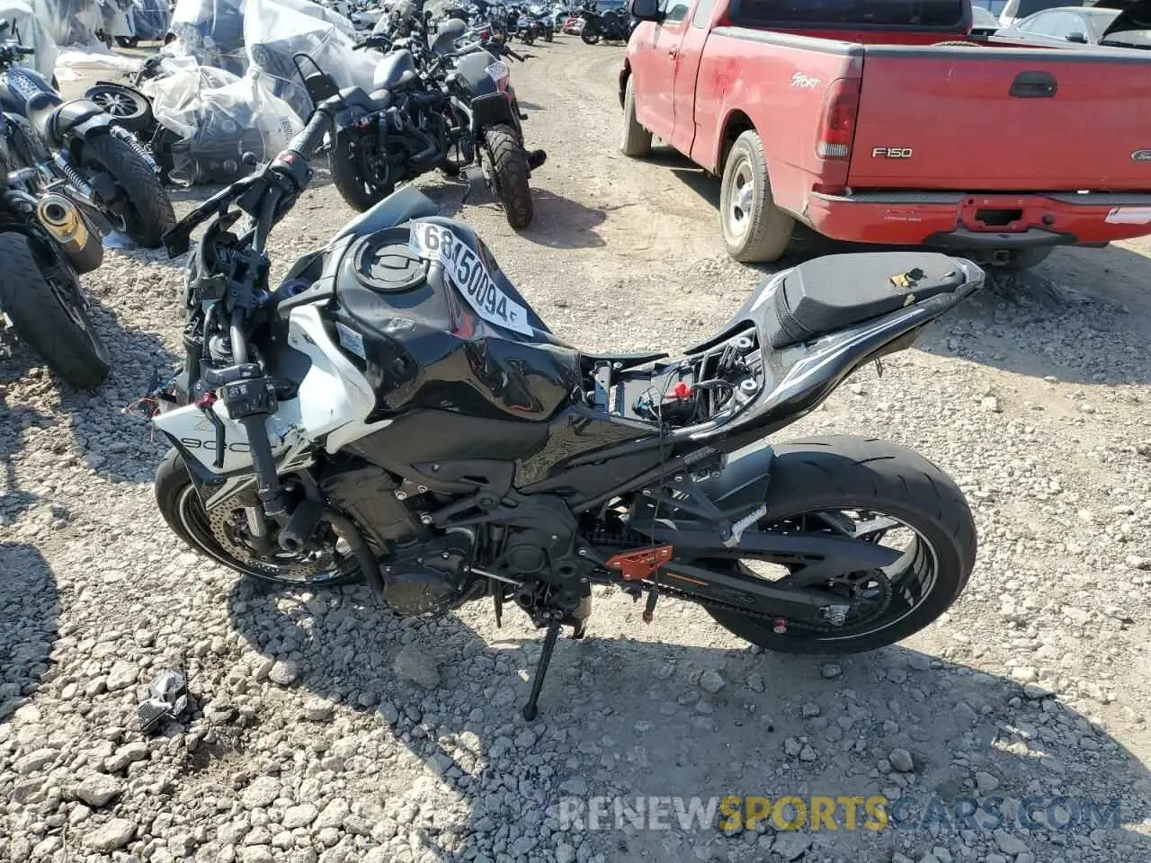 3 Фотография поврежденного автомобиля ML5ZRDF10NDA54691 KAWASAKI ZR900 F 2022
