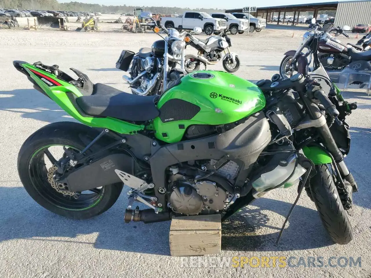1 Photograph of a damaged car JKBZXJH14PA019392 KAWASAKI ZX636 K 2023