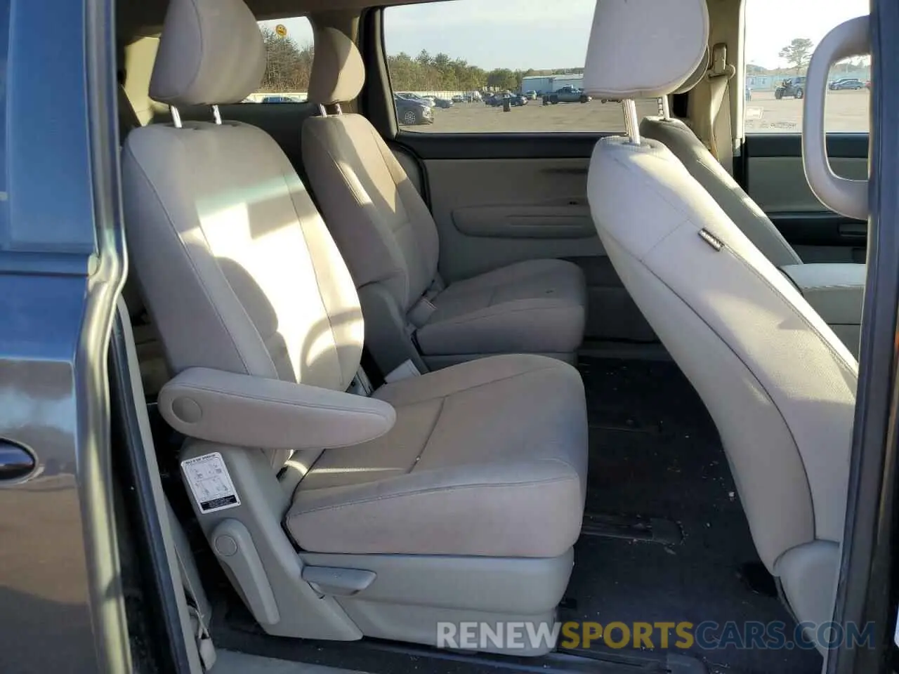 11 Фотография поврежденного автомобиля KNDMB5C13K6552475 KIA All Models 2019