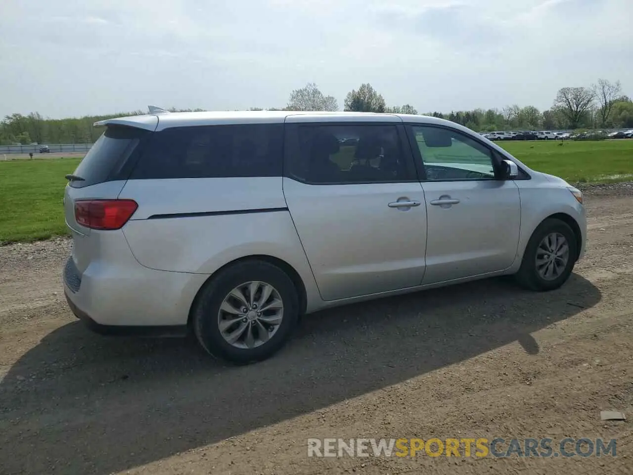 3 Photograph of a damaged car KNDMB5C17K6542290 KIA All Models 2019