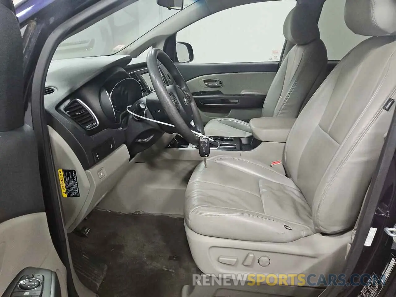 7 Photograph of a damaged car KNDMB5C18K6533517 KIA All Models 2019
