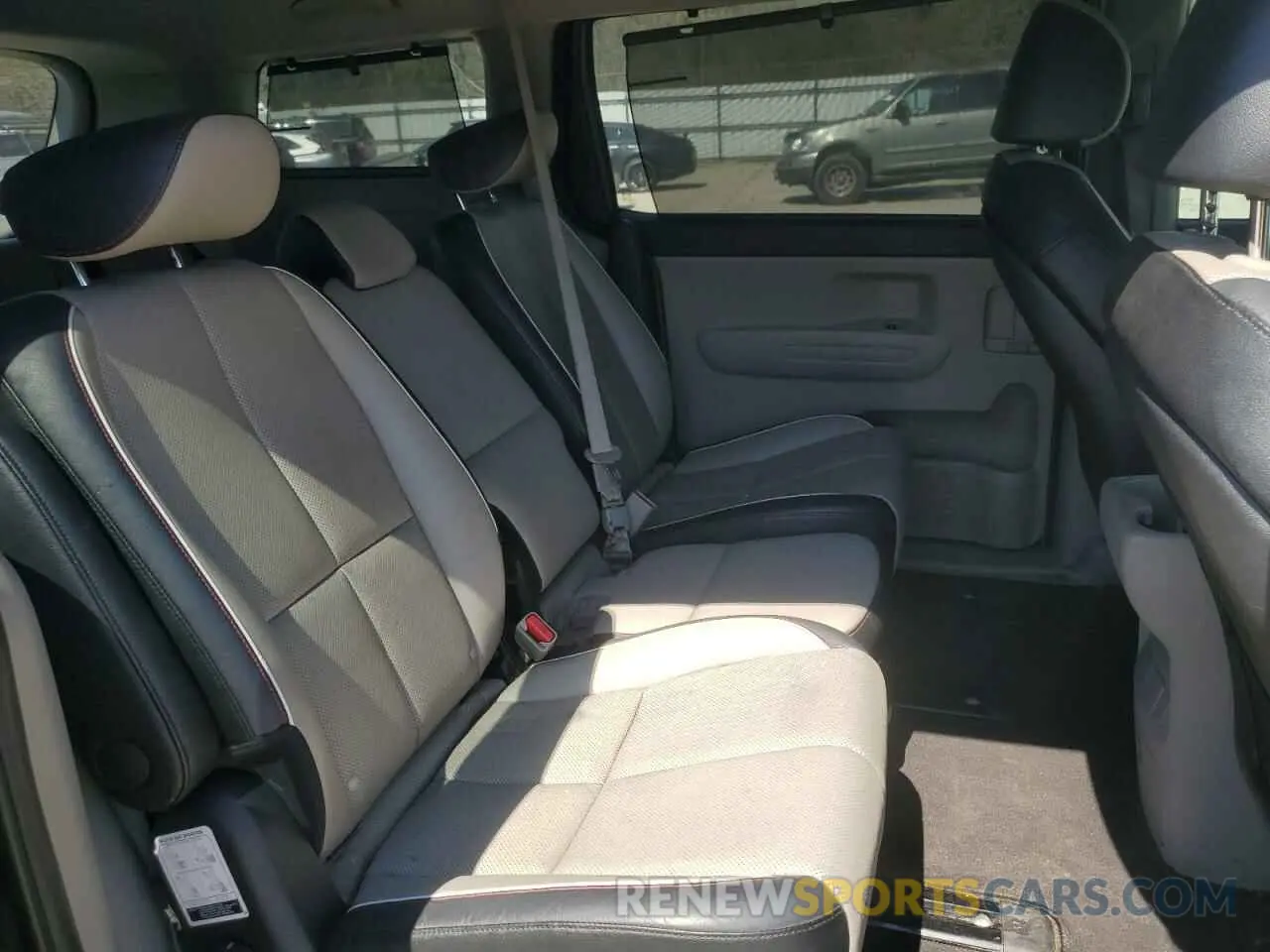 11 Фотография поврежденного автомобиля KNDMB5C1XK6510837 KIA All Models 2019