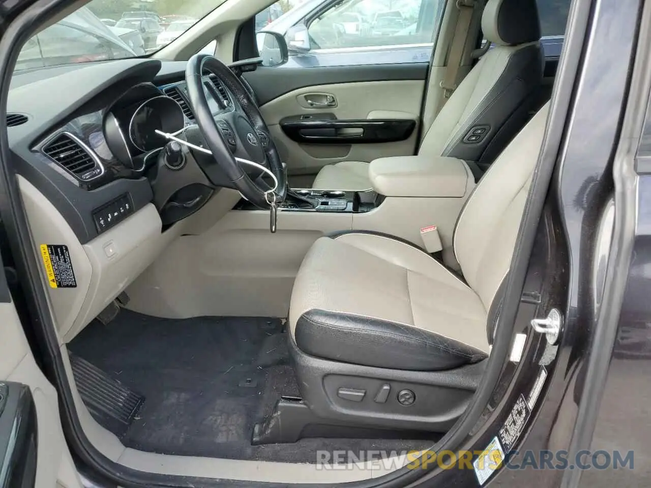 7 Photograph of a damaged car KNDMC5C14K6549727 KIA All Models 2019