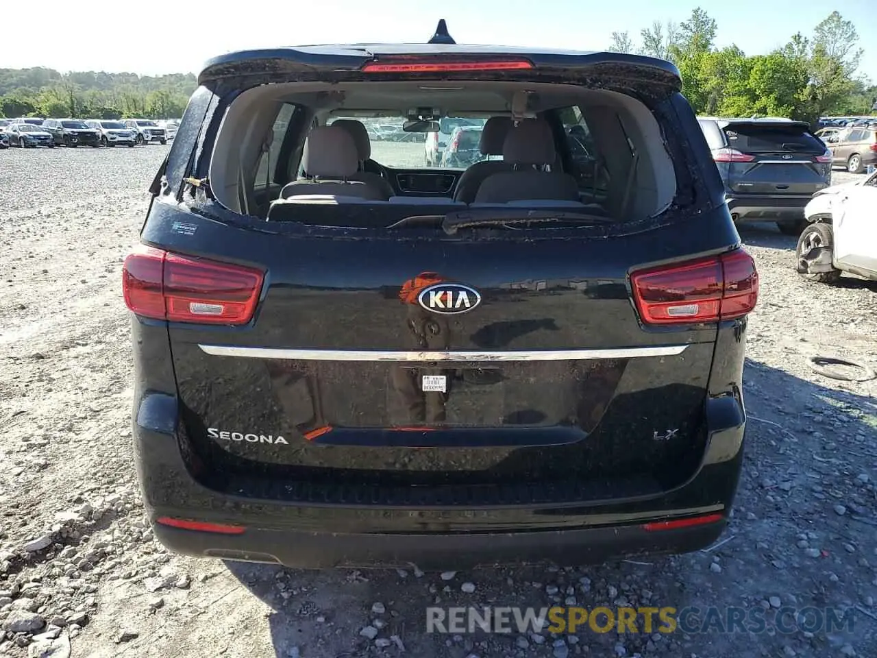 6 Photograph of a damaged car KNDMB5C17L6581785 KIA All Models 2020