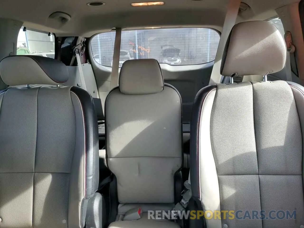 10 Фотография поврежденного автомобиля KNDMB5C17L6647865 KIA All Models 2020