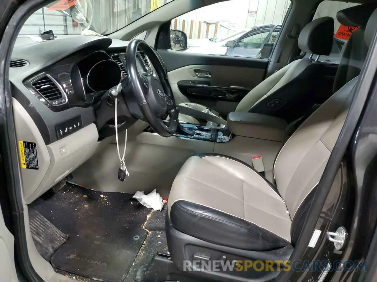 7 Photograph of a damaged car KNDMC5C16L6607032 KIA All Models 2020