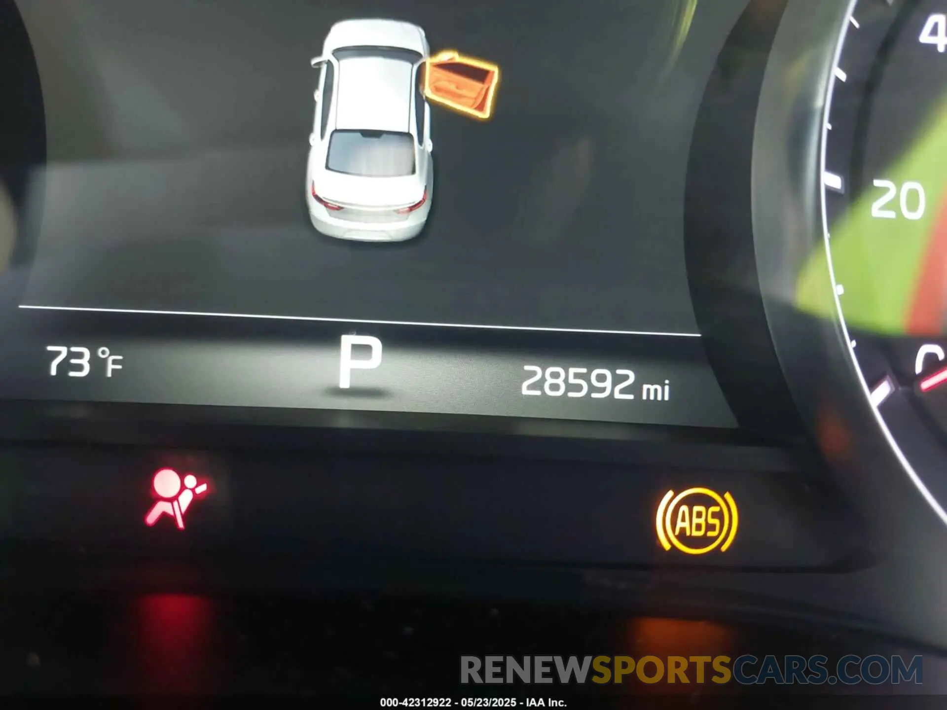 16 Фотография поврежденного автомобиля KNALC4J17K5172032 KIA CADENZA 2019
