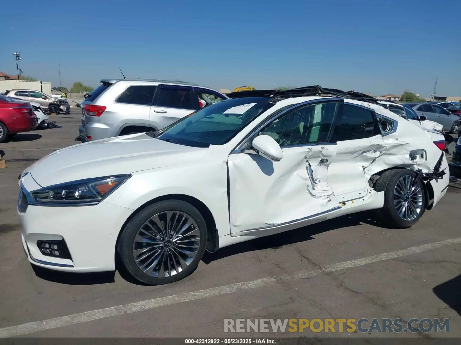 6 Фотография поврежденного автомобиля KNALC4J17K5172032 KIA CADENZA 2019