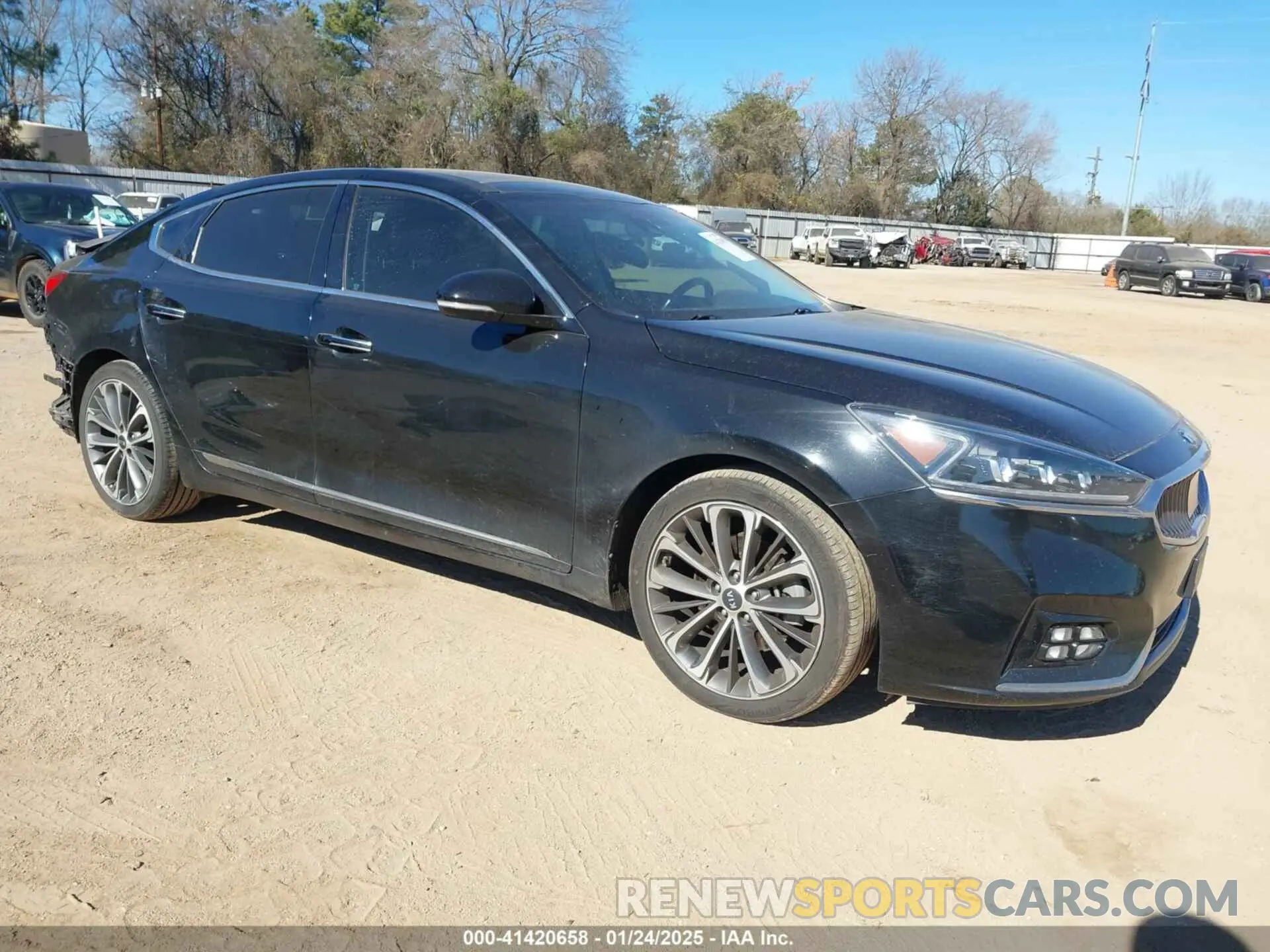 1 Photograph of a damaged car KNALC4J19K5171500 KIA CADENZA 2019