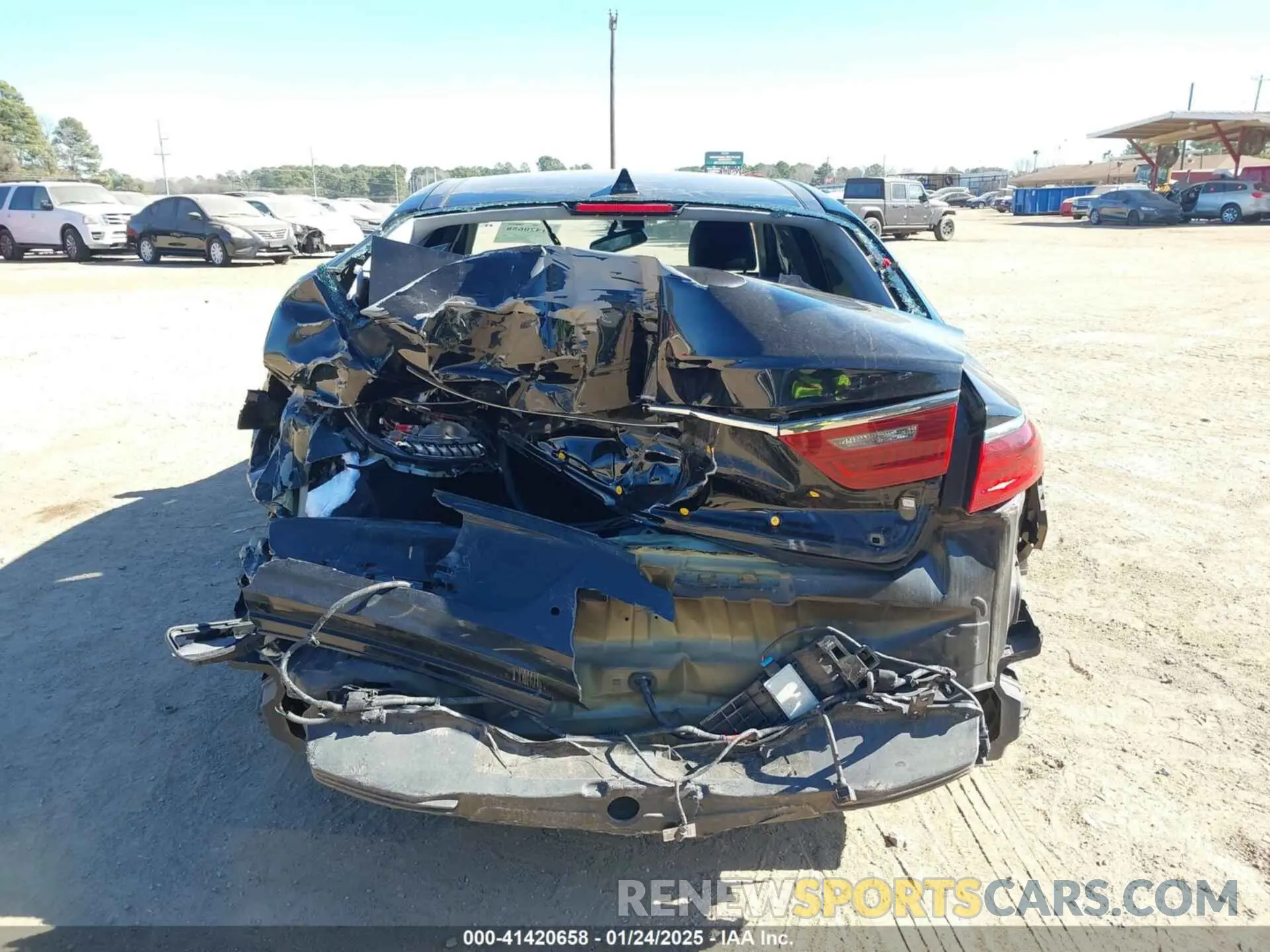 17 Photograph of a damaged car KNALC4J19K5171500 KIA CADENZA 2019