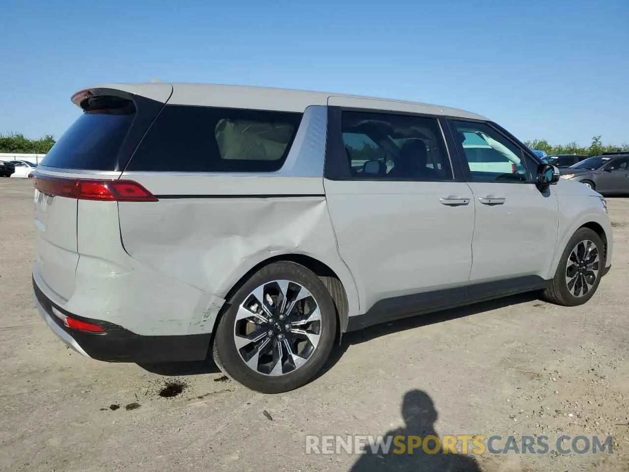 3 Фотография поврежденного автомобиля KNDNC5H30N6138019 KIA CARNIVAL E 2022