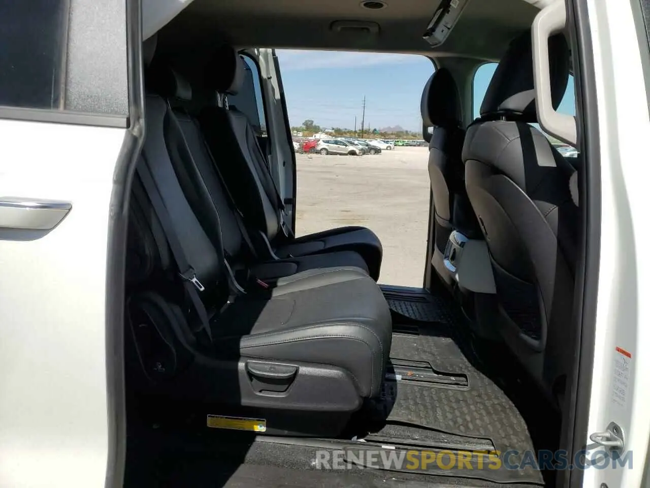 11 Фотография поврежденного автомобиля KNDNC5H37P6290625 KIA CARNIVAL E 2023