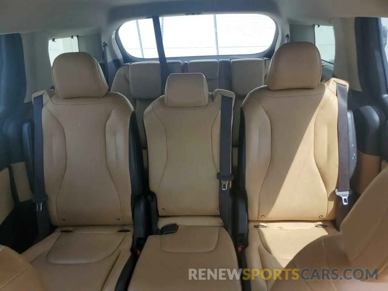 10 Фотография поврежденного автомобиля KNDNC5H39P6231933 KIA CARNIVAL E 2023