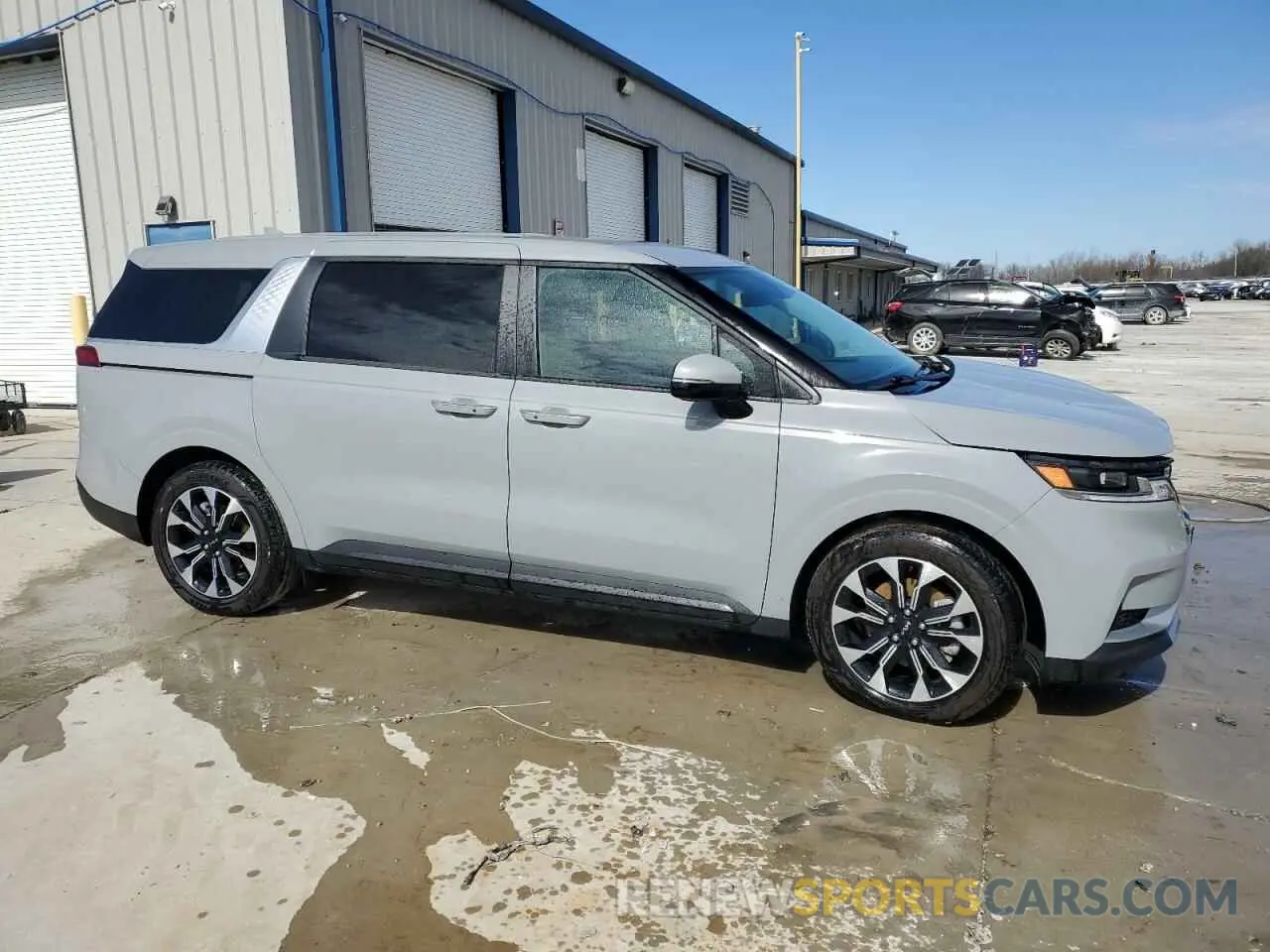 4 Фотография поврежденного автомобиля KNDNC5H34R6432769 KIA CARNIVAL E 2024