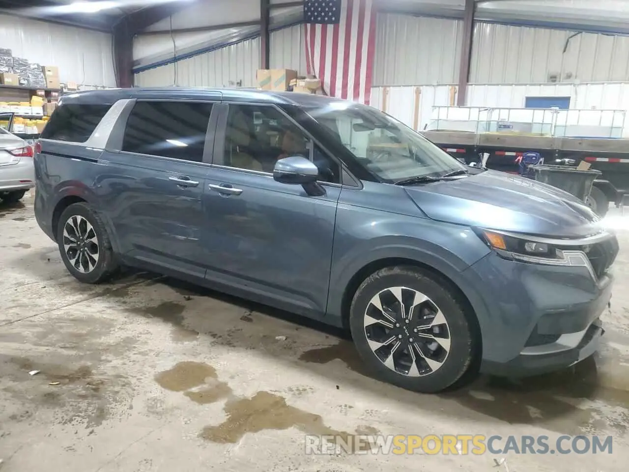 4 Photograph of a damaged car KNDNC5H34R6445165 KIA CARNIVAL E 2024