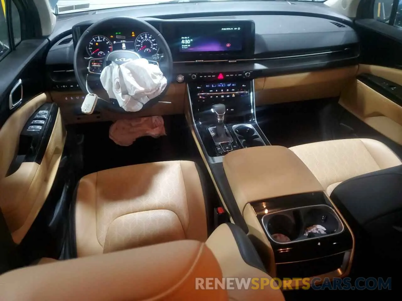 8 Photograph of a damaged car KNDNC5H34R6445165 KIA CARNIVAL E 2024